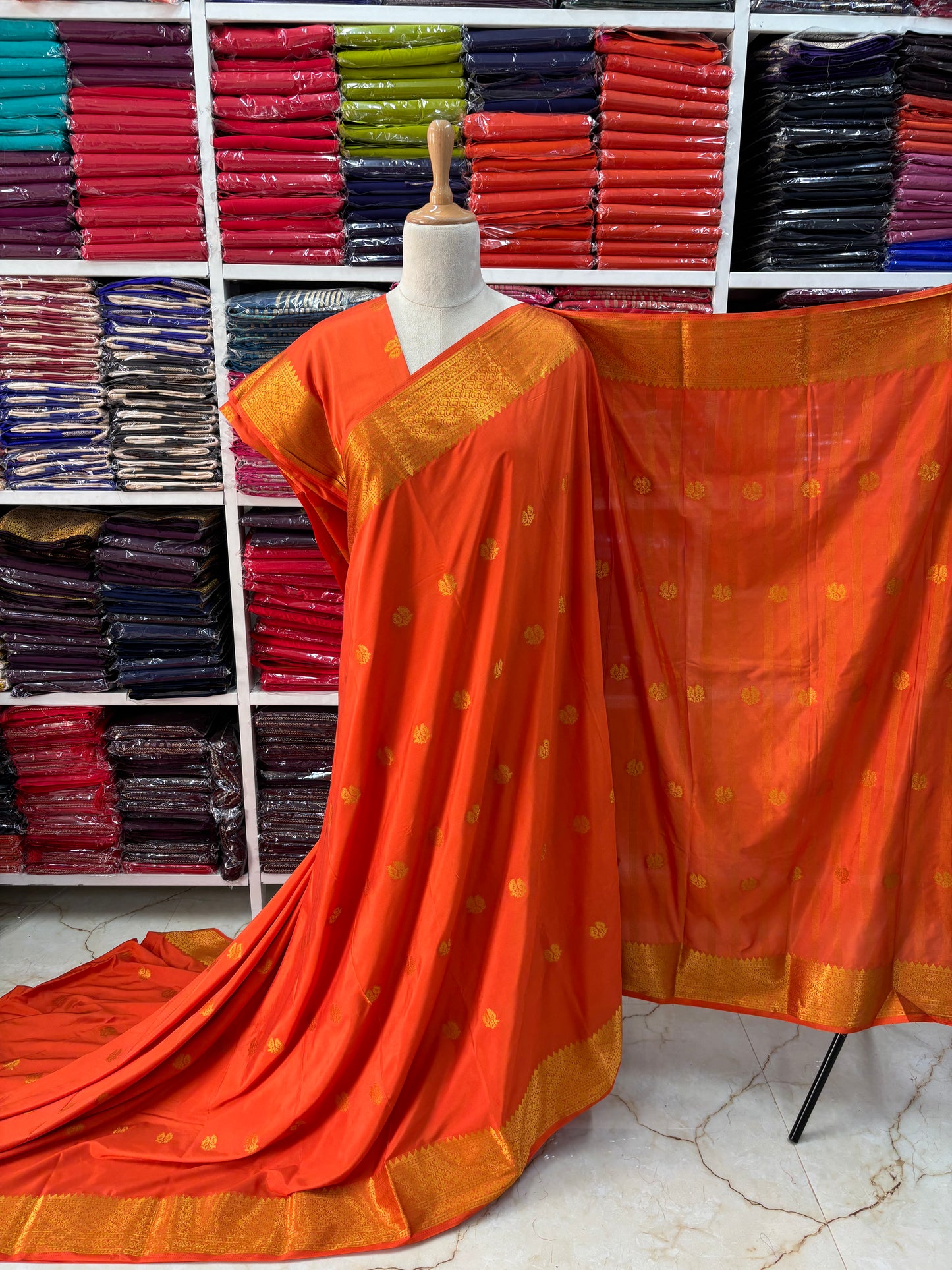 Semi Mysore Crepe (Self, Double Leaf Motifs)