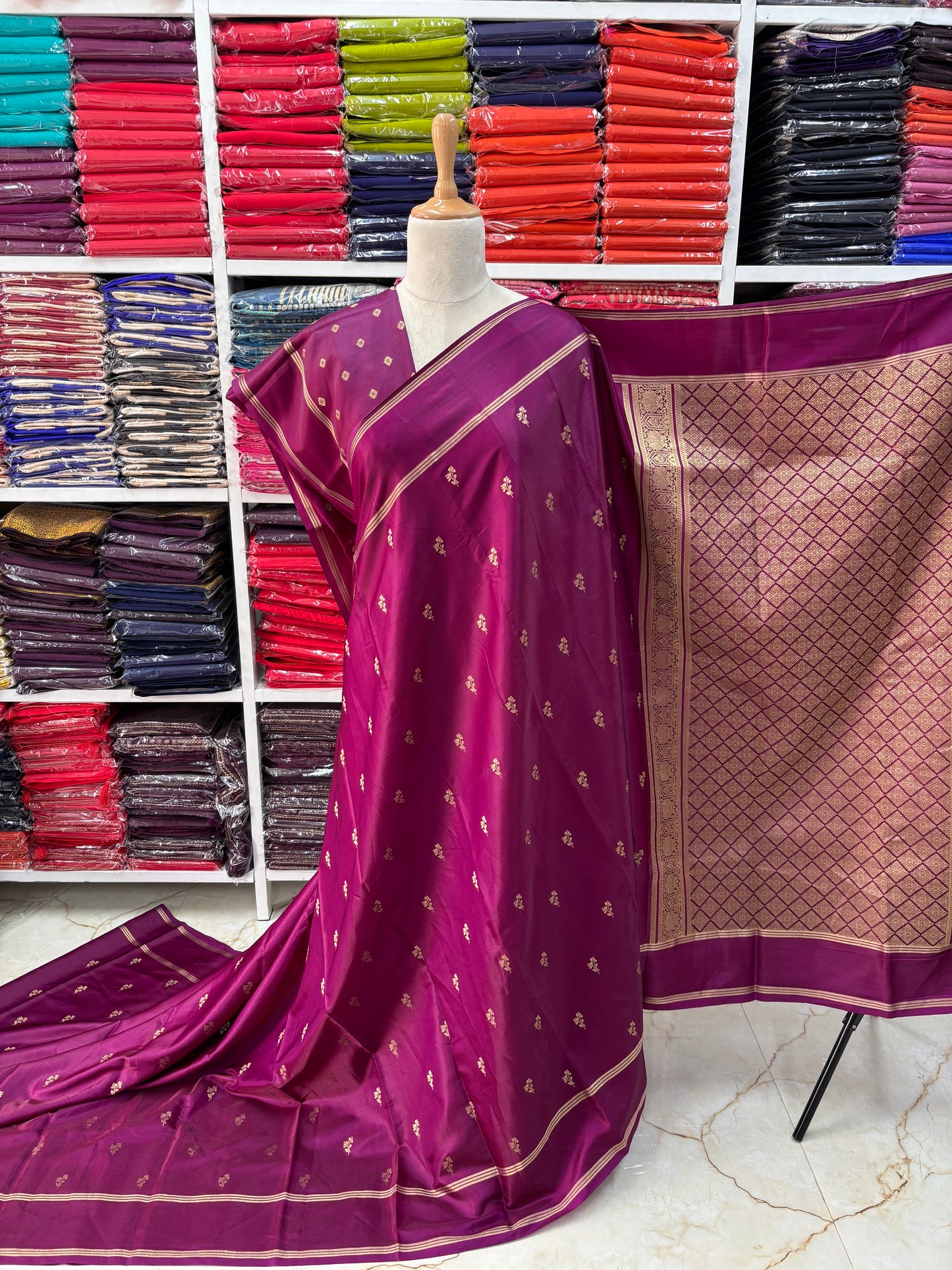 Soft Silk Satin Feel (Small Floral Motifs)