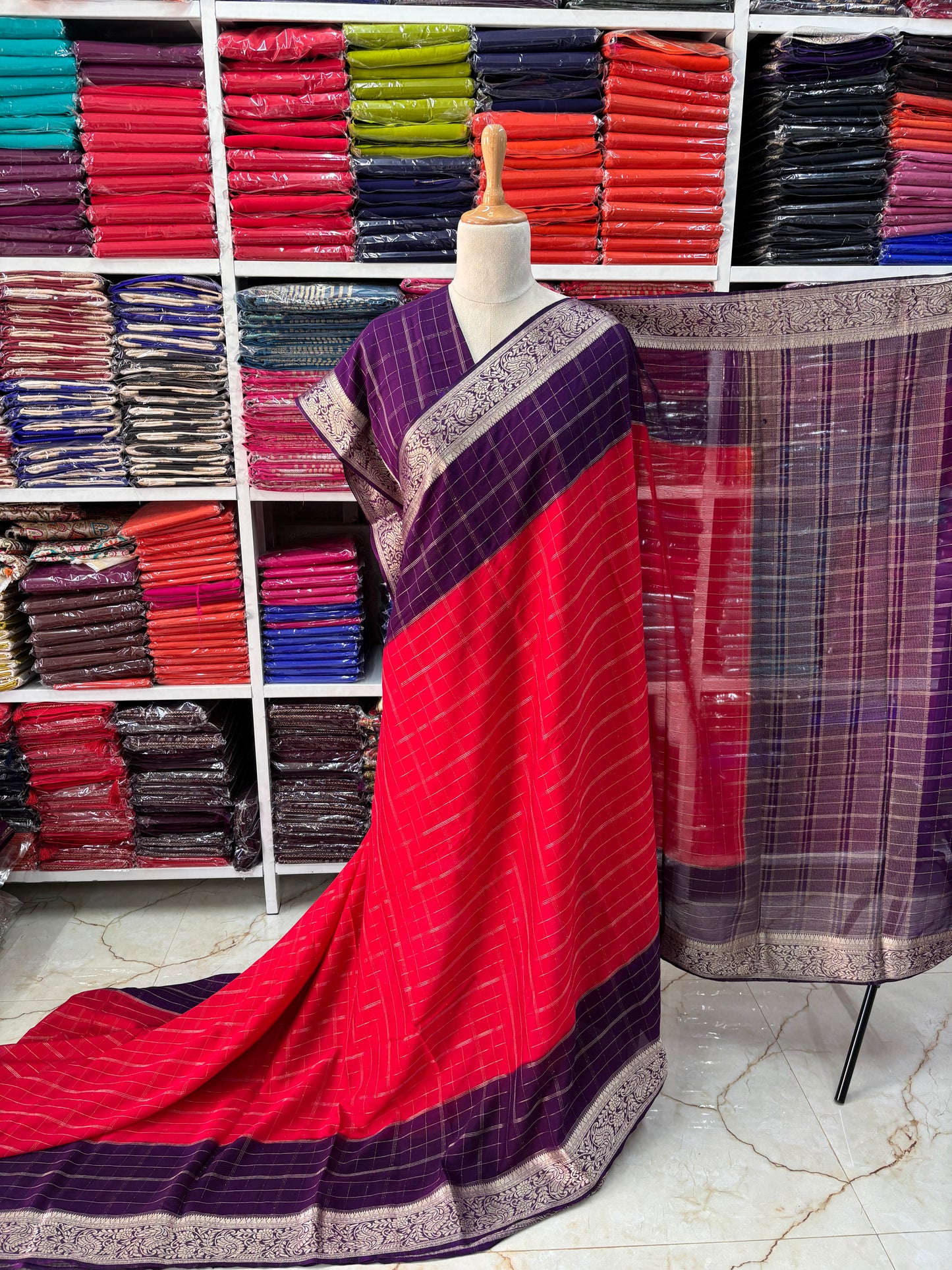 Chinnon Medium Size Ivory Jari Border