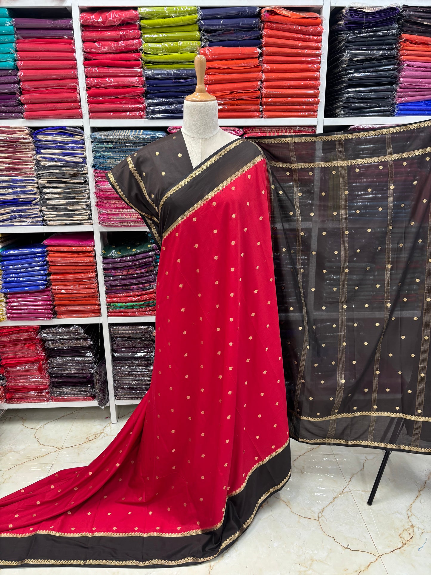 Semi Mysore Crepe (Medium Bentex Border)