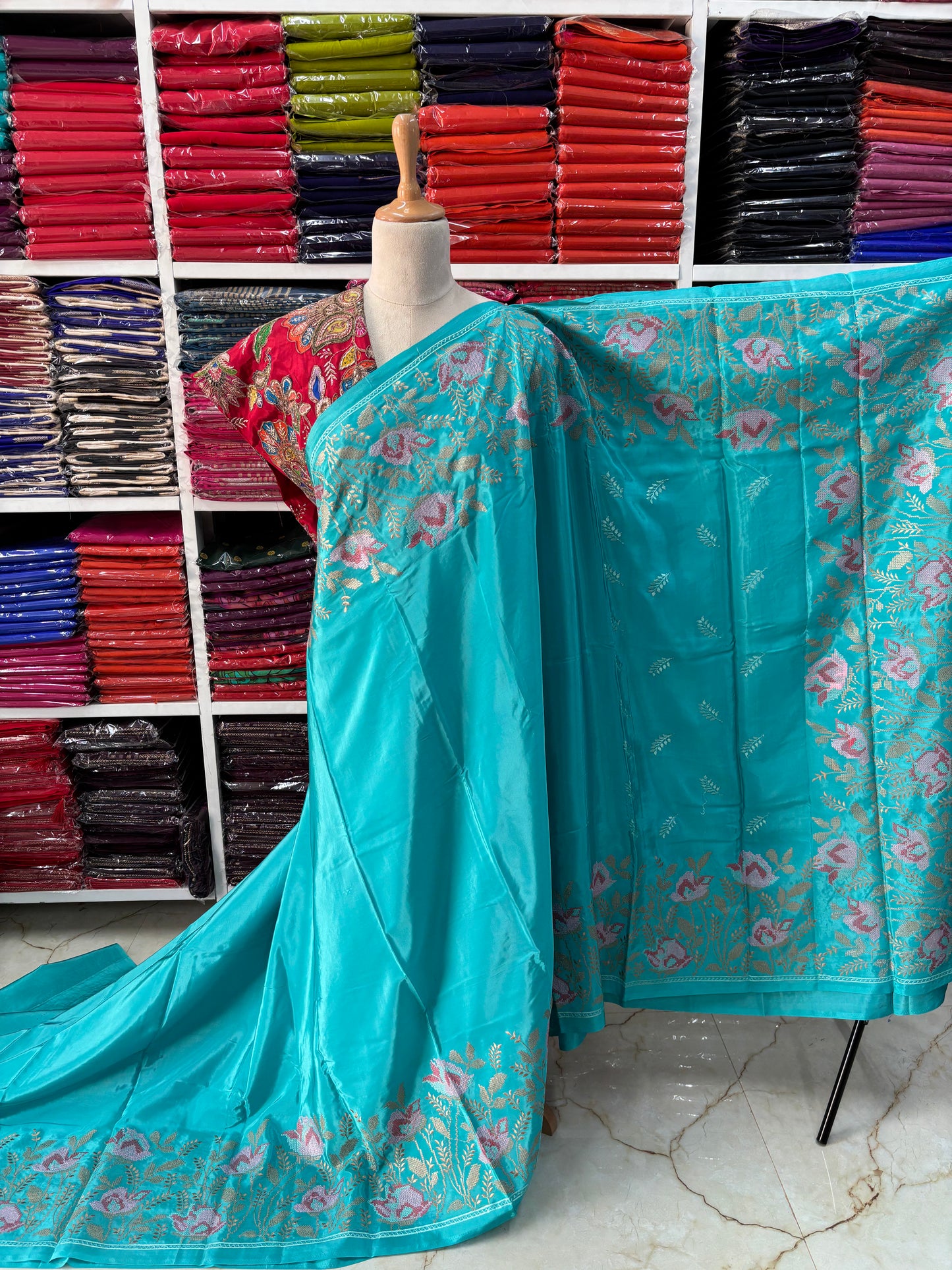 Natural Crepe Saree (Floral Embroidery)