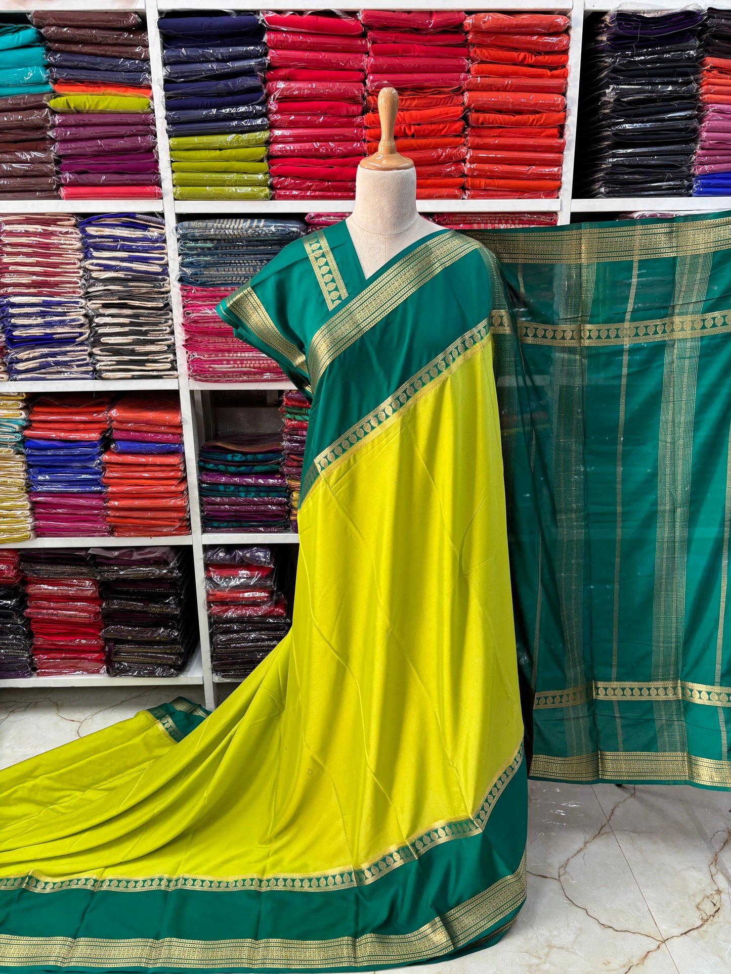 Semi Mysore Crepe (2D, Big Bentex Border)