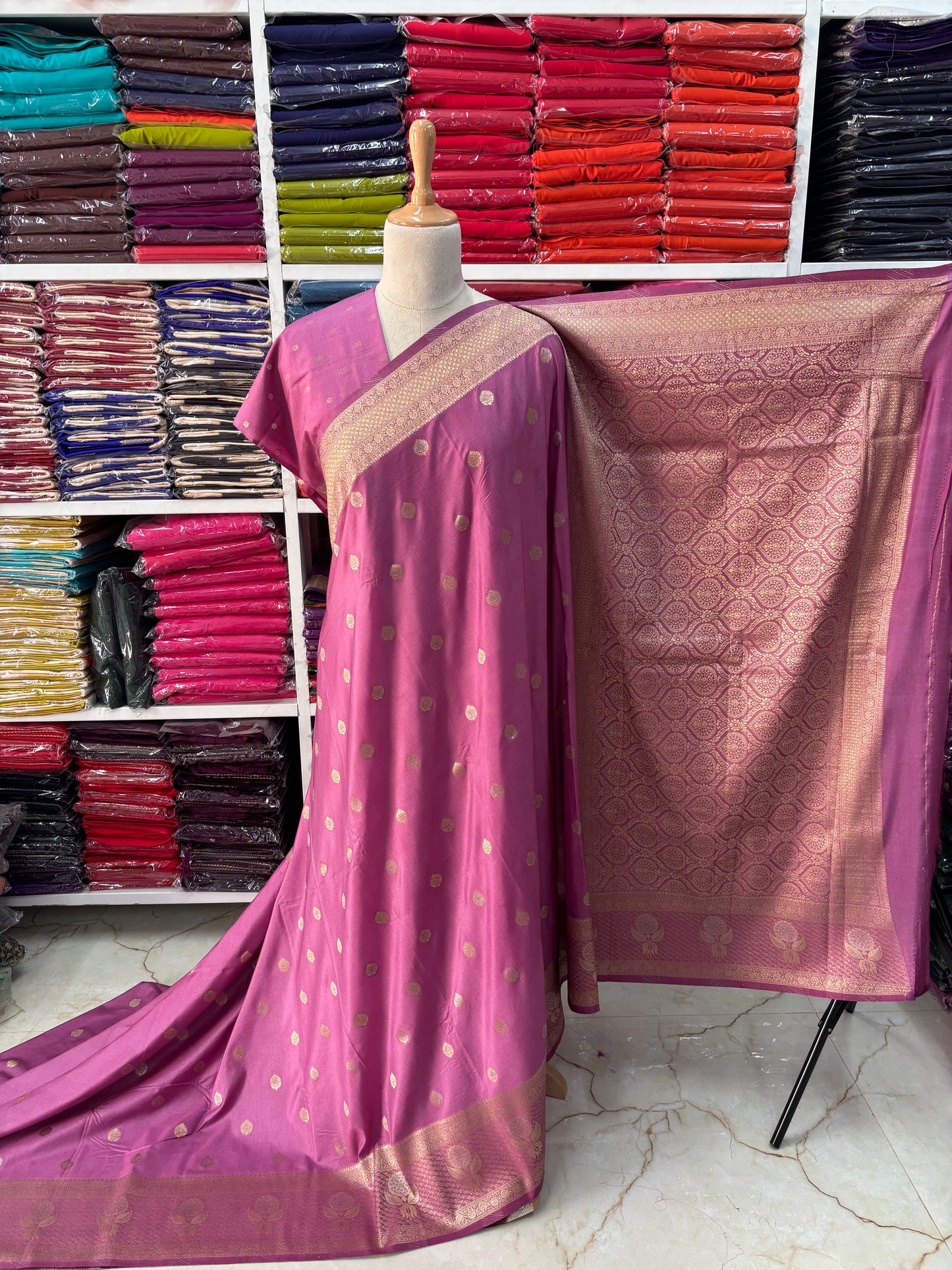 Banarasi Crepe (Floral Border and Grand Pallu)