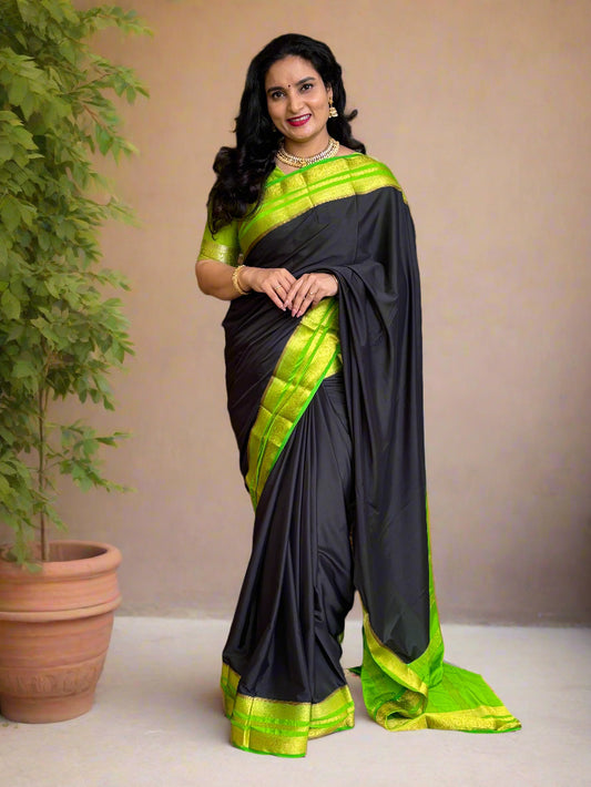 Semi Mysore Crepe (Contrast, Medium Sized Bentex Border)