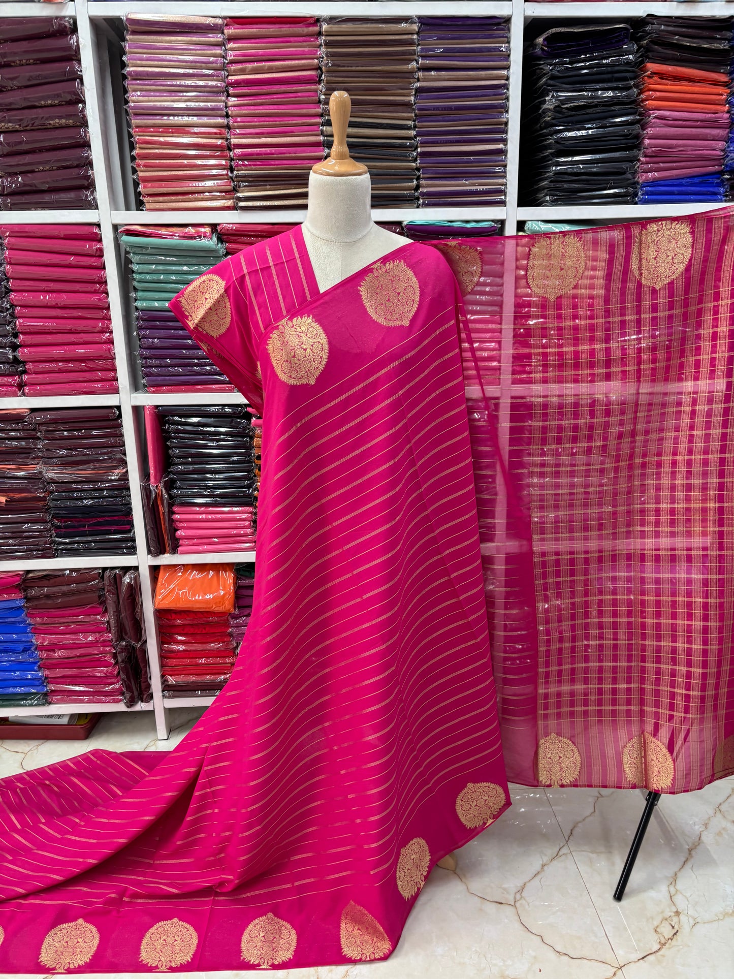 Georgette Chiffon (Borderless, Big Leaf Motifs Border)