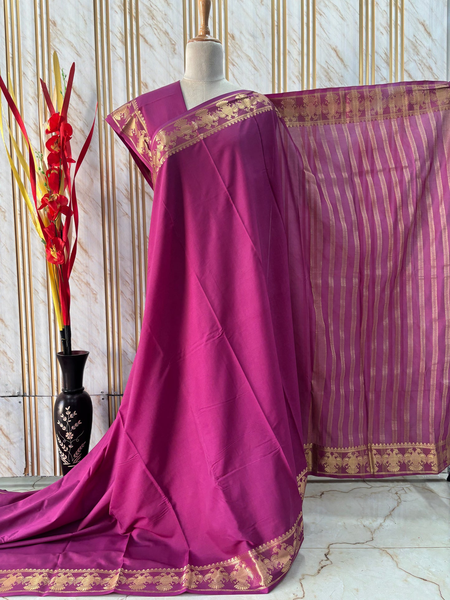 Semi Mysore Crepe (Self, Medium Gandabherunda Border)