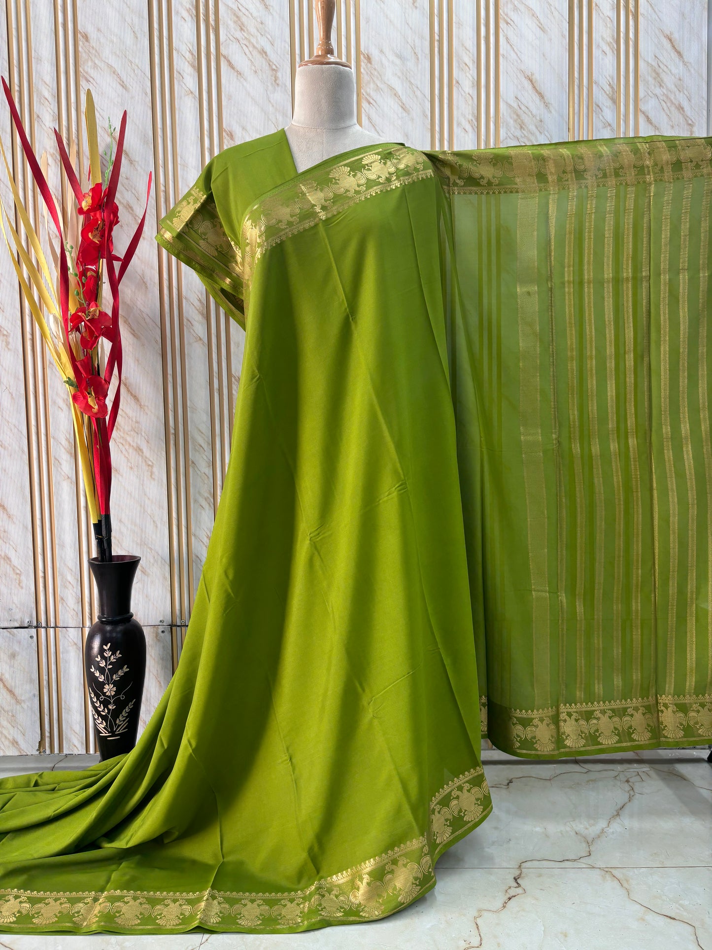 Semi Mysore Crepe (Self, Medium Gandabherunda Border)