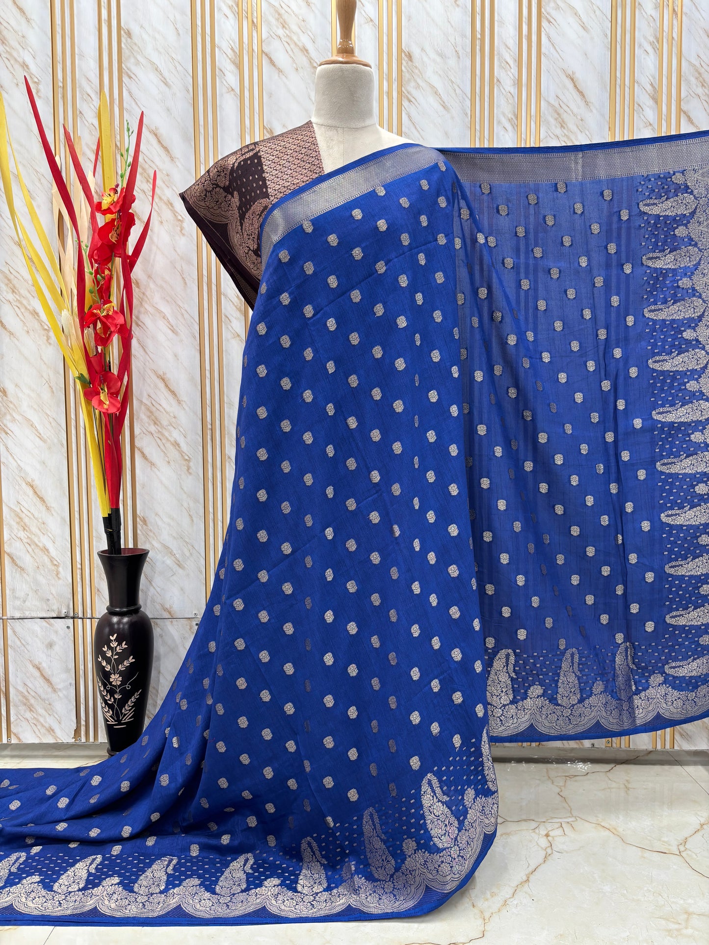 Soft Silk (Mango and Floral Scallop Border)