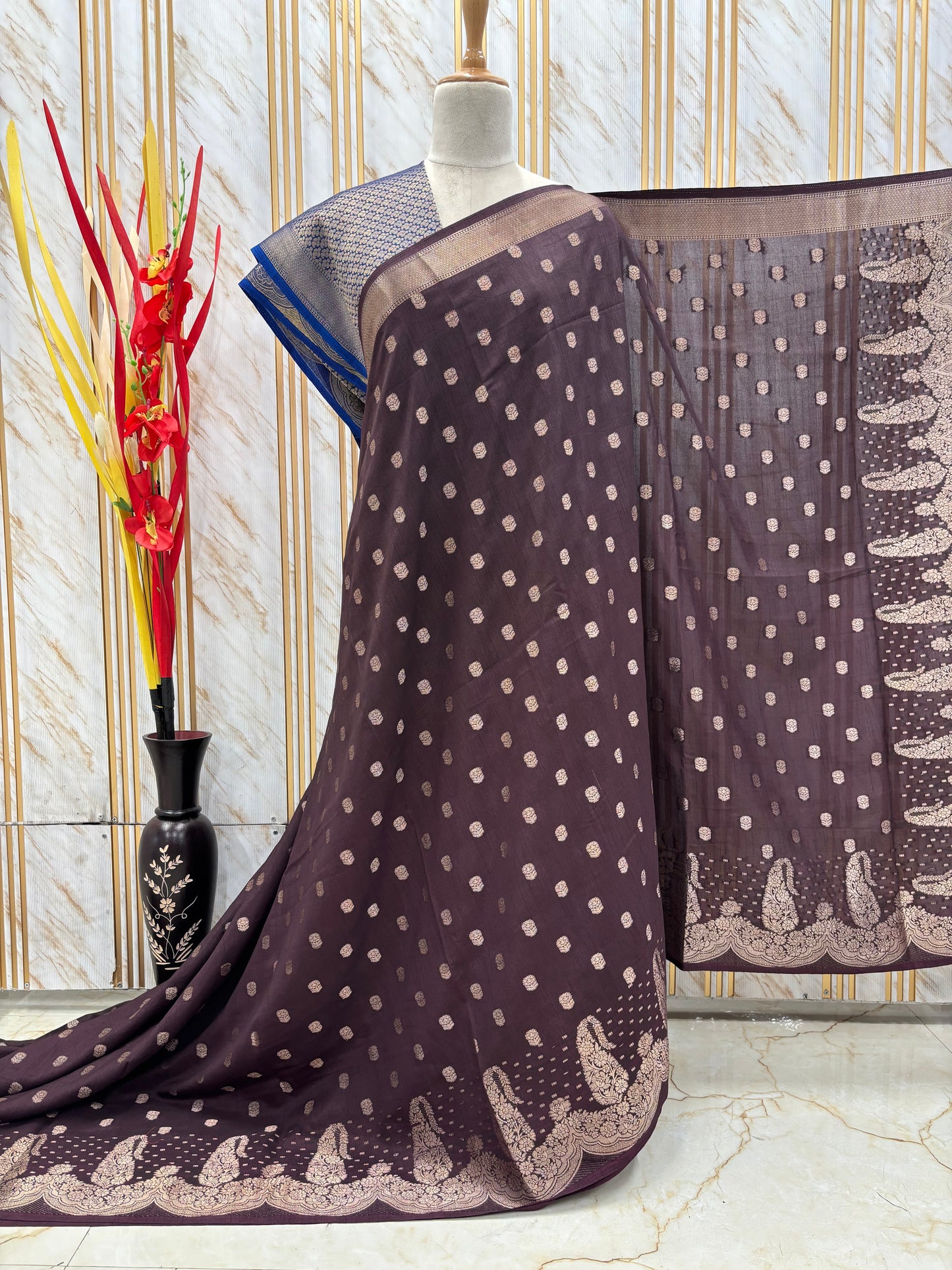 Soft Silk (Mango and Floral Scallop Border)