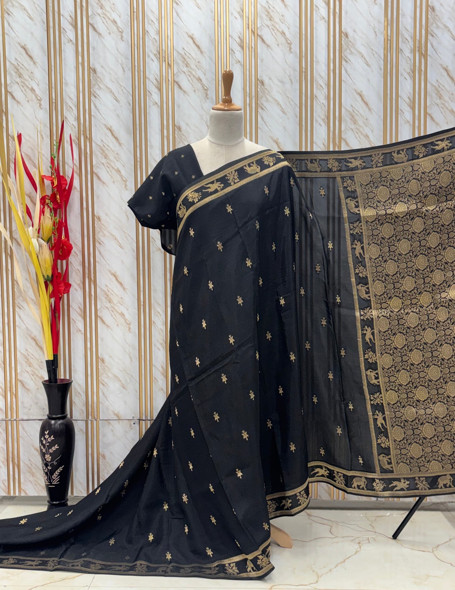 Viscose Saree (Elephant and Deer Border)