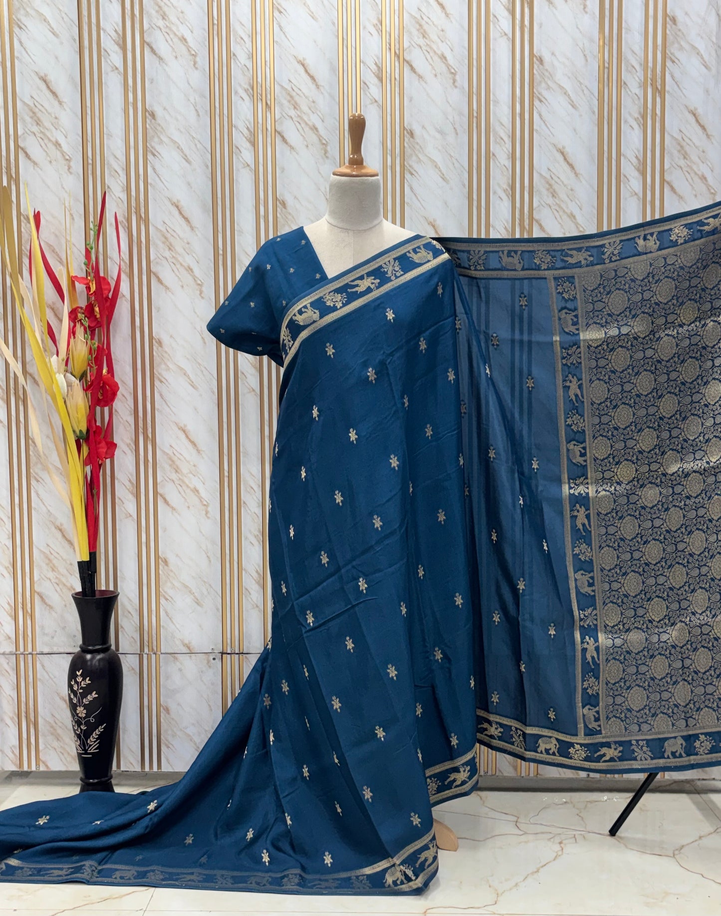 Viscose Saree (Elephant and Deer Border)