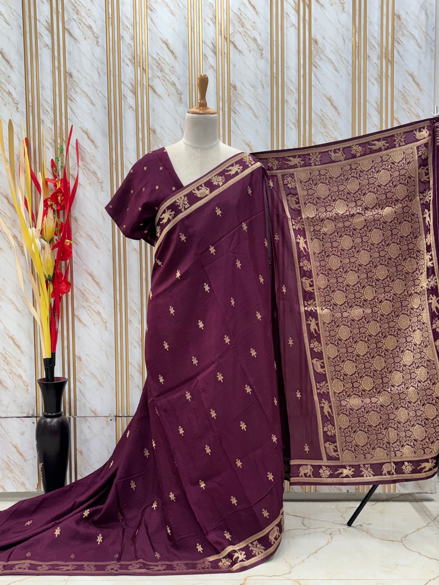 Viscose Saree (Elephant and Deer Border)
