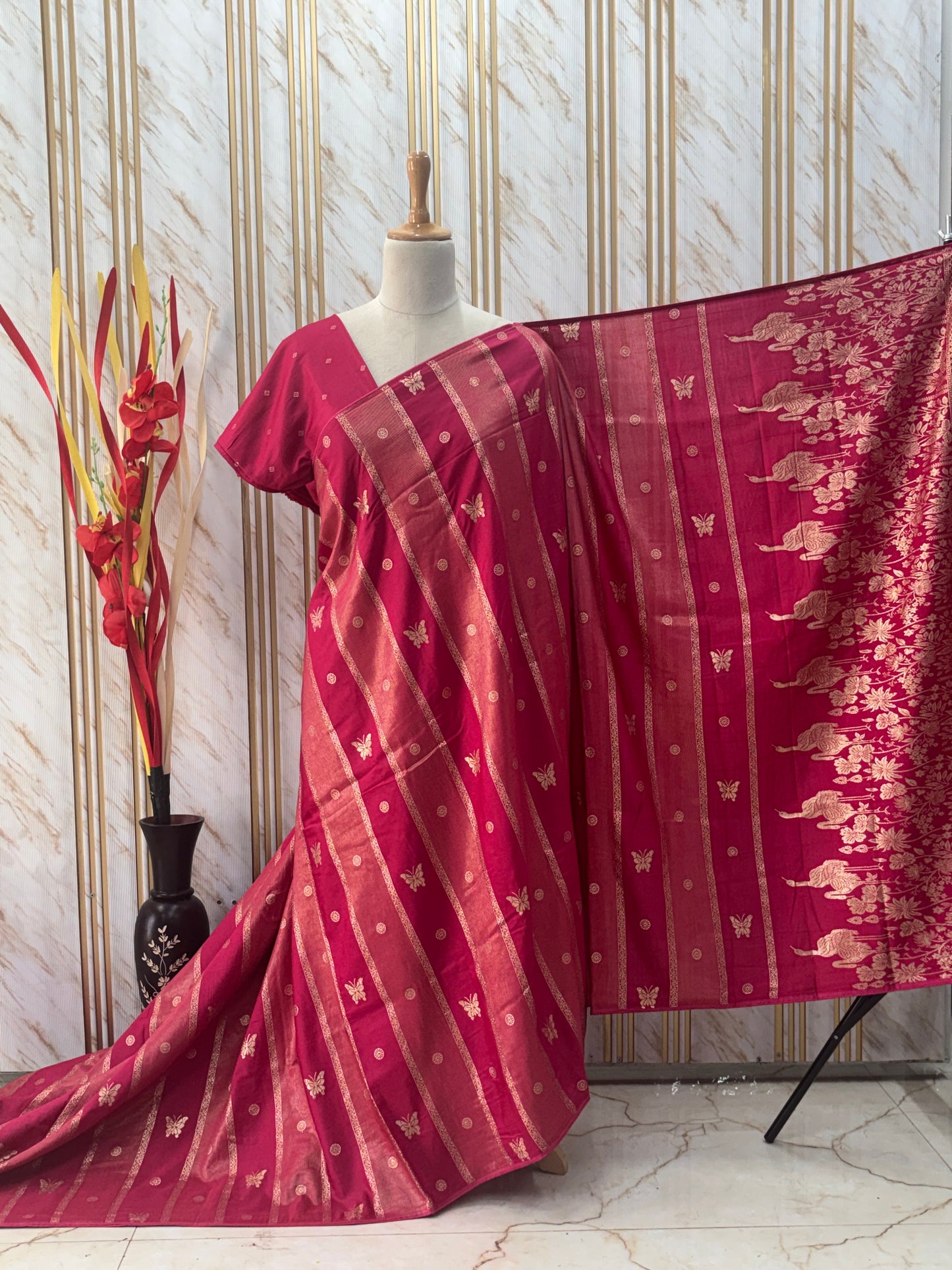 Dola Saree (Borderless, Butterfly Motifs)