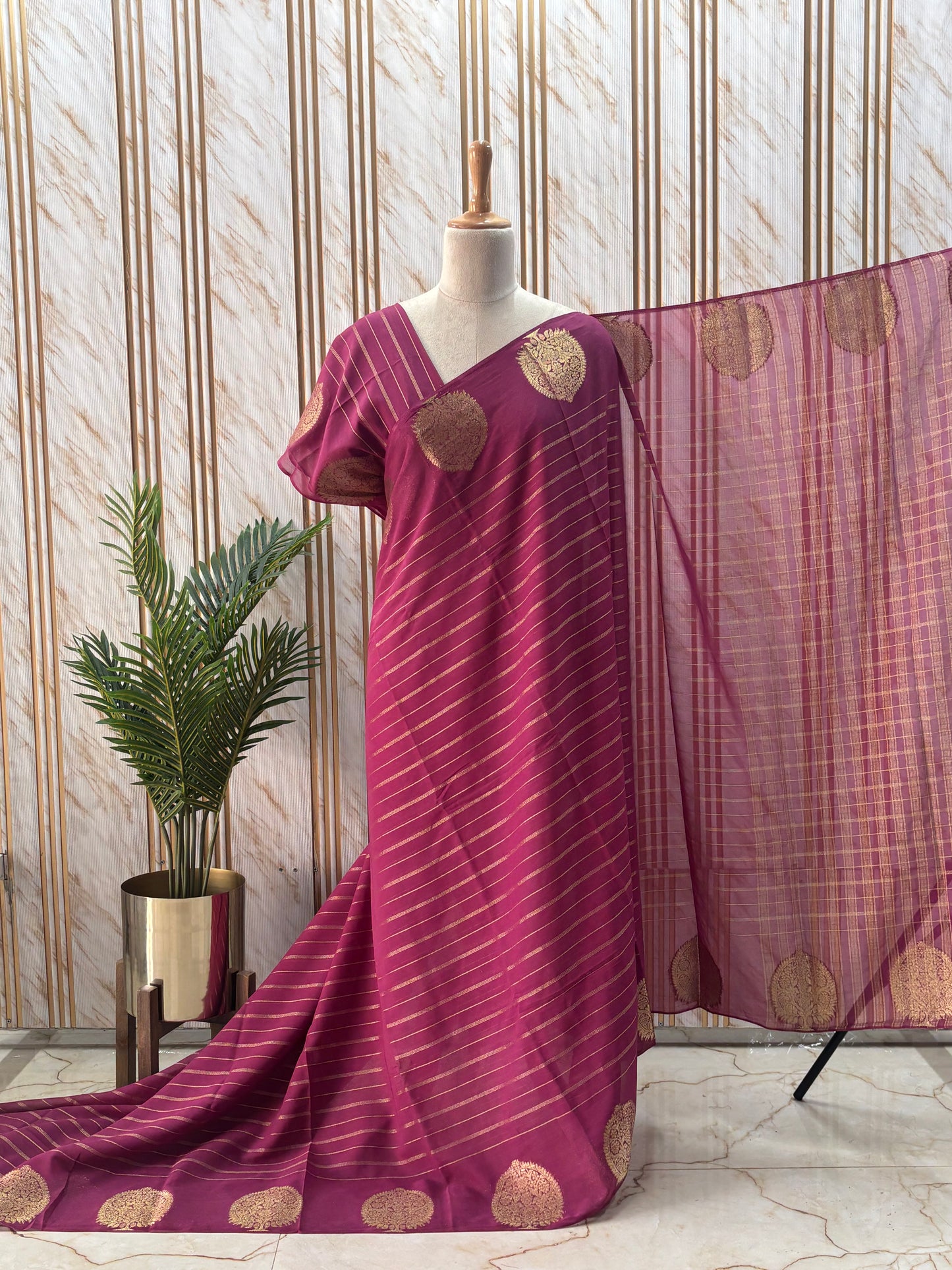 Georgette Chiffon (Borderless, Big Leaf Motifs Border)