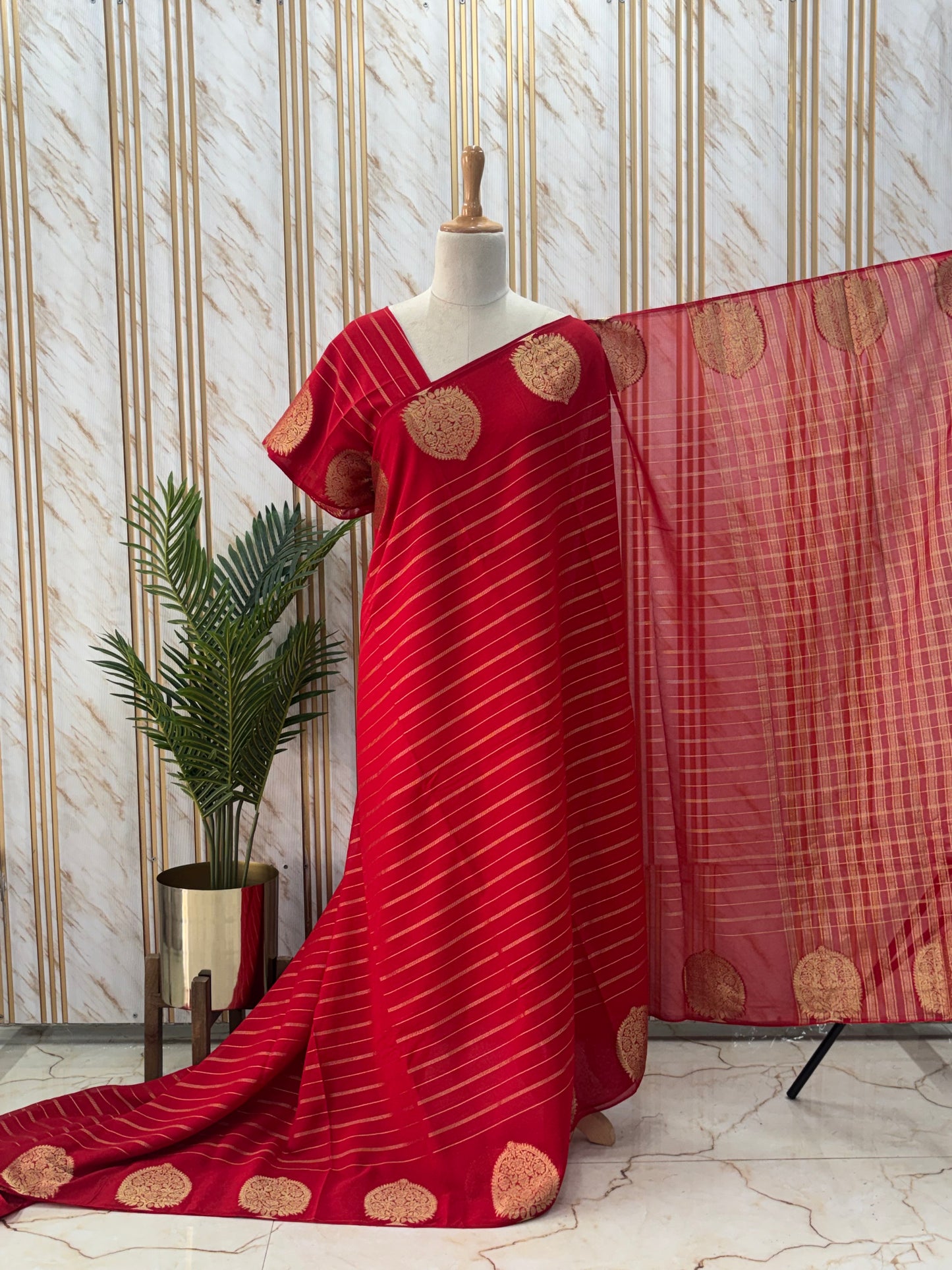 Georgette Chiffon (Borderless, Big Leaf Motifs Border)