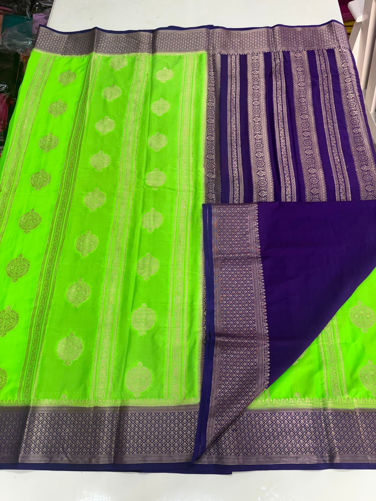 Semi Mysore Crepe (Premium, Round Motifs and Grand Chit Pallu)