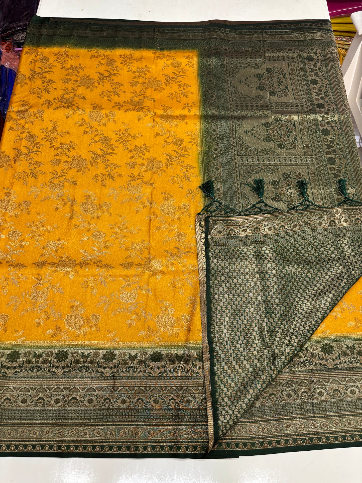 Dola Brocade (Contrast, Jal Weaves)