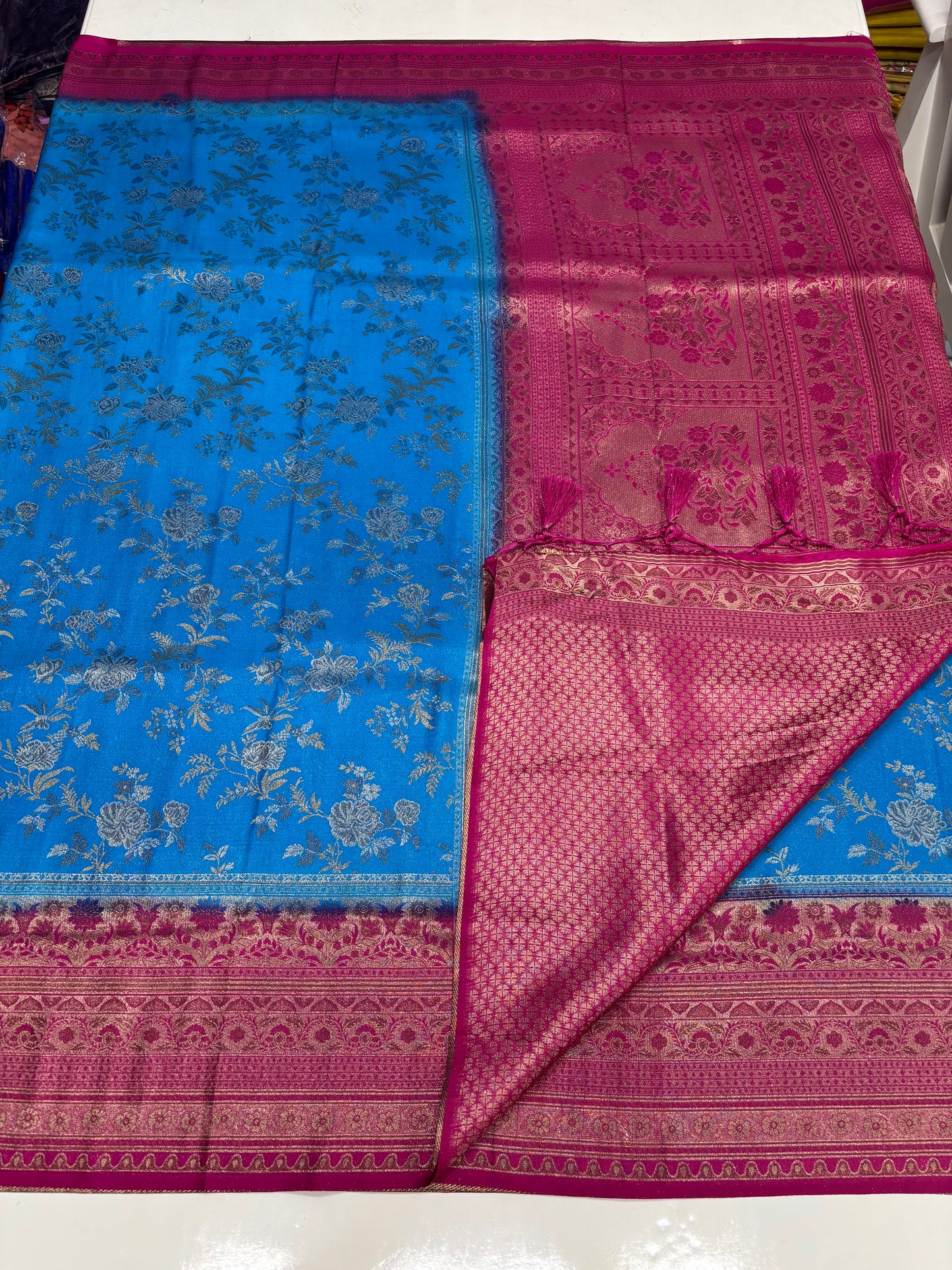 Dola Brocade (Contrast, Jal Weaves)