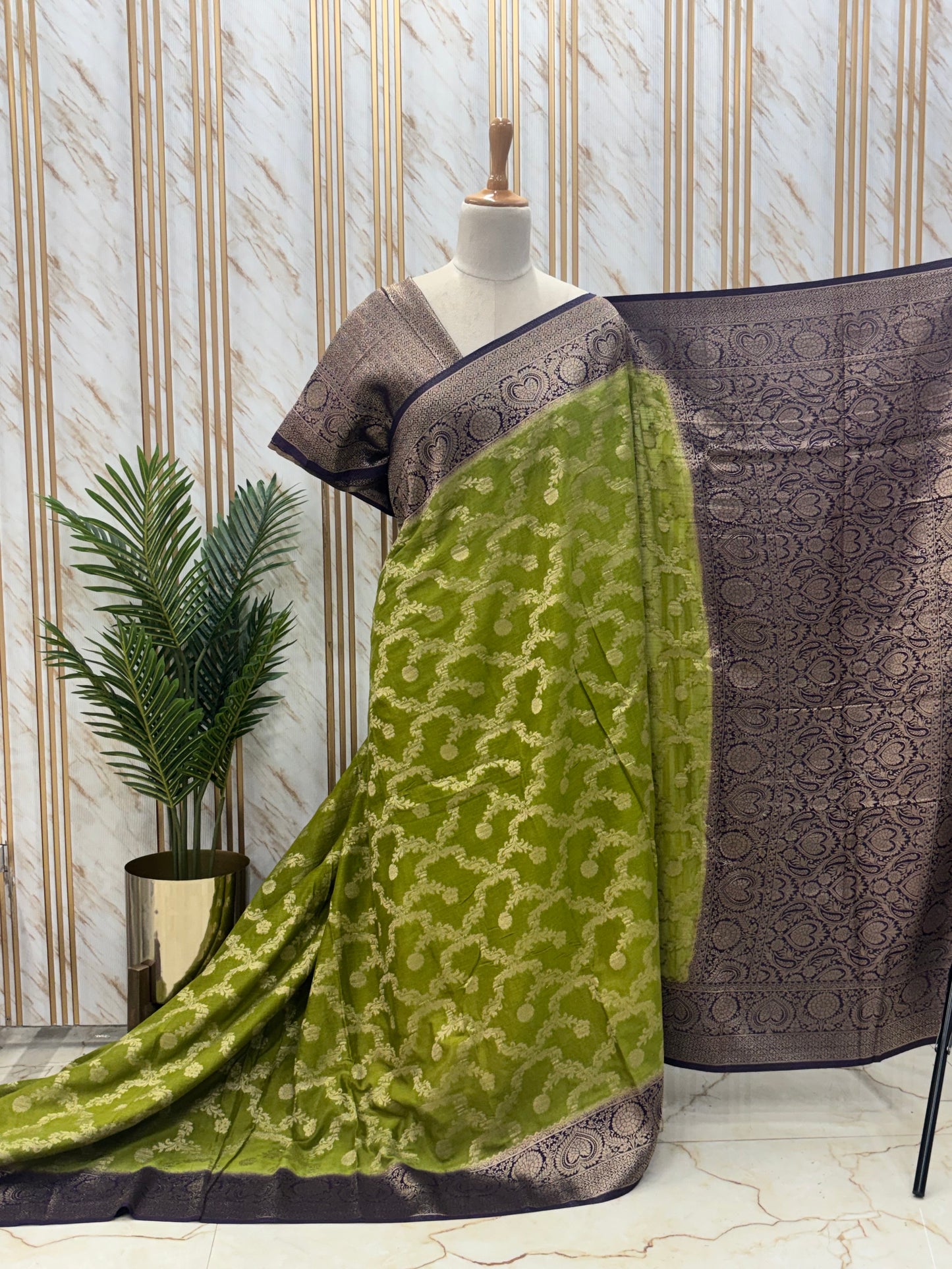 Crushed Chinnon (Premium, Banarasi Jal Design)