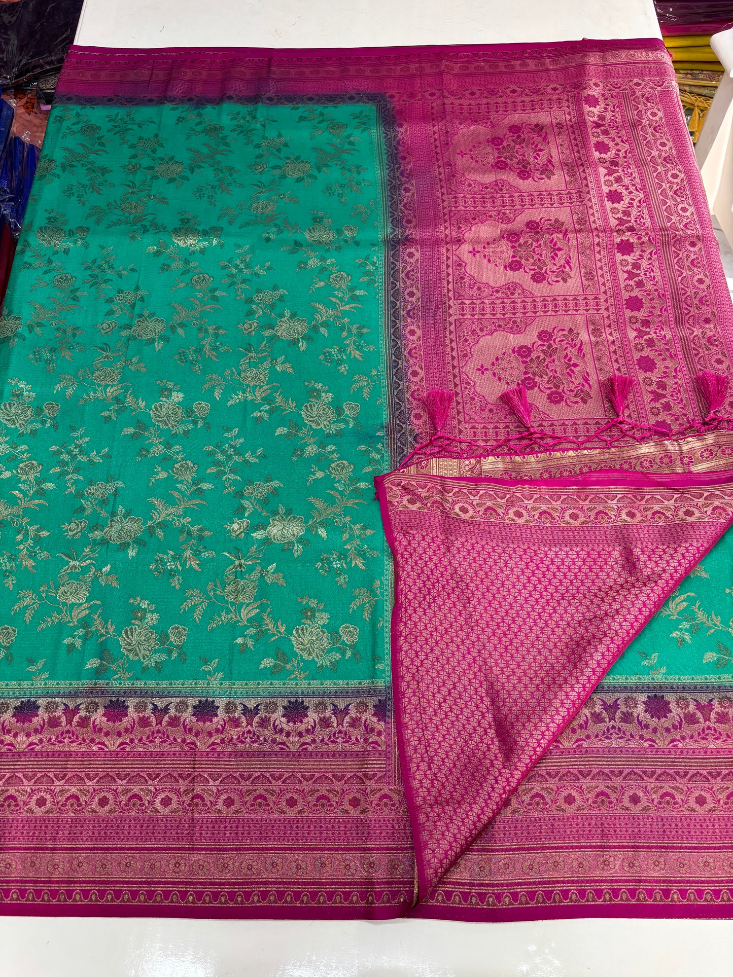 Dola Brocade (Contrast, Jal Weaves)