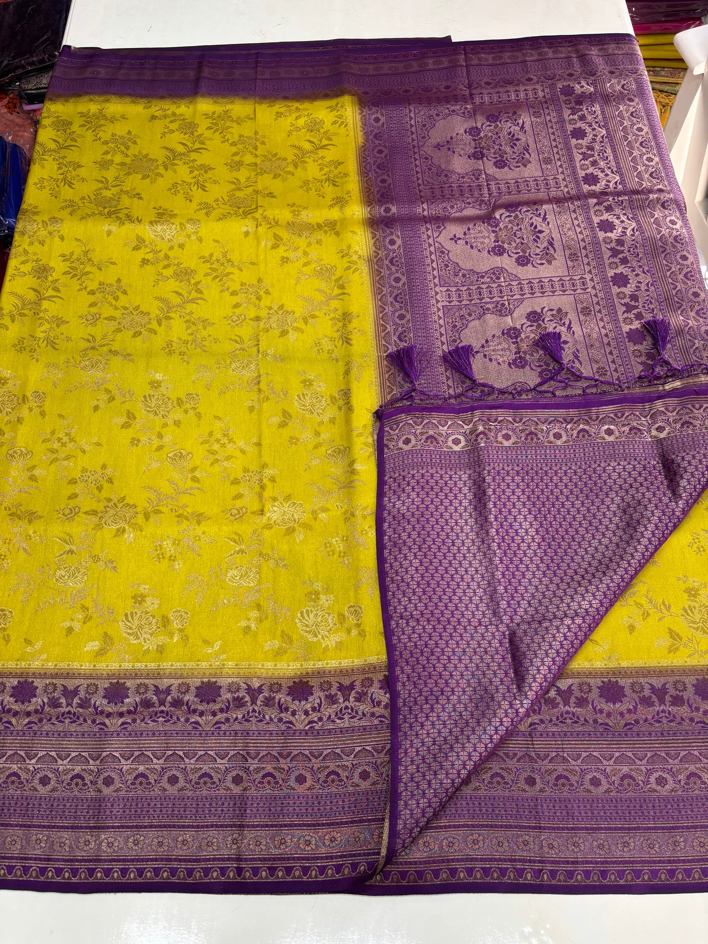 Dola Brocade (Contrast, Jal Weaves)