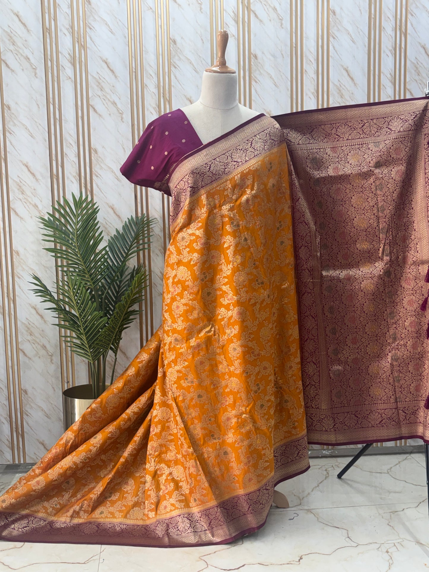 Banarasi Dola (Jaal Pattern with Grand Pallu)