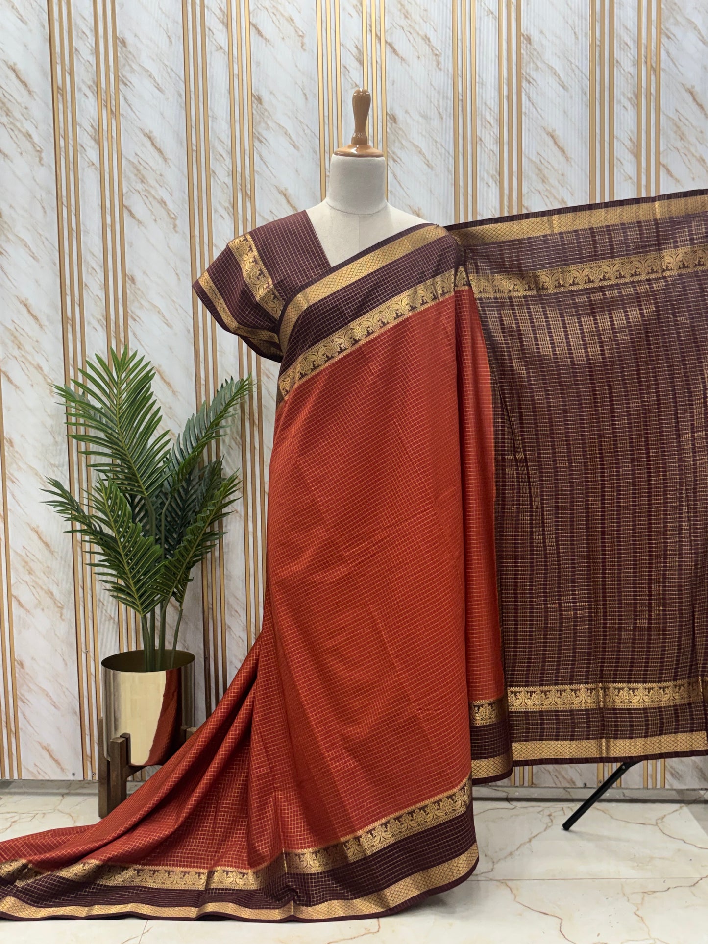 Semi Mysore Crepe (Checks Mayuri Bentex)