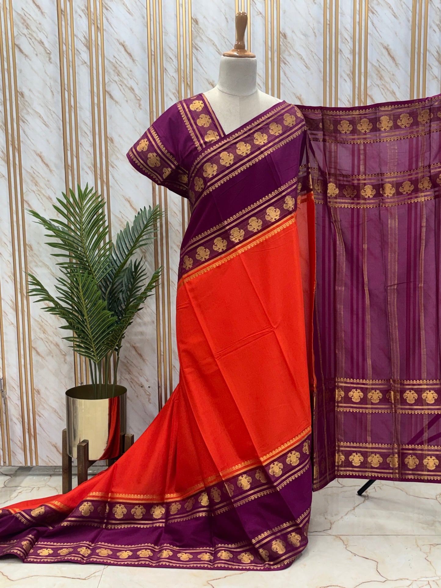 Semi Mysore Crepe(Contrast, Gandaberunda Bentex Border)