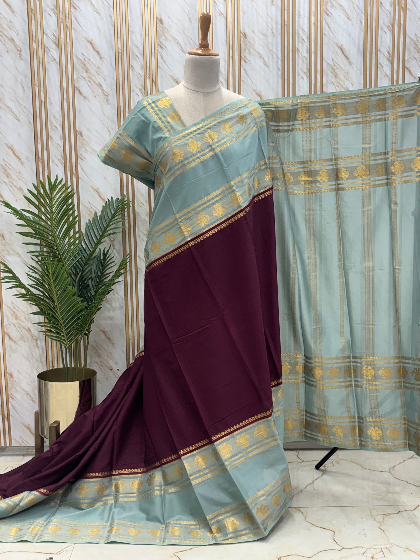 Semi Mysore Crepe(Contrast, Gandaberunda Bentex Border)