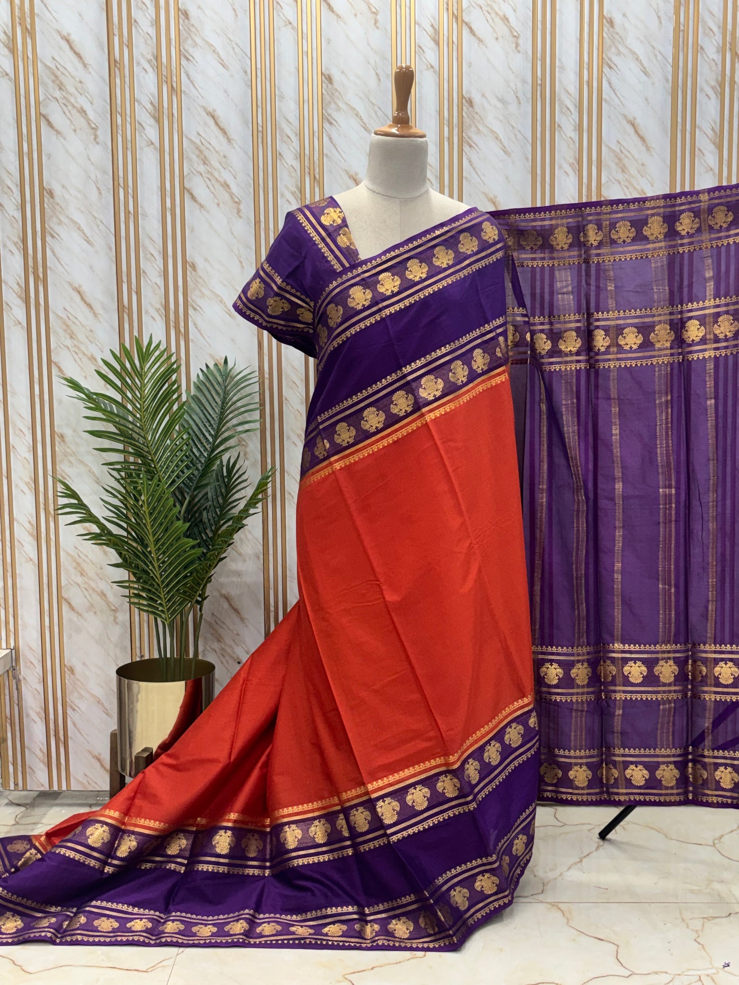 Semi Mysore Crepe(Contrast, Gandaberunda Bentex Border)