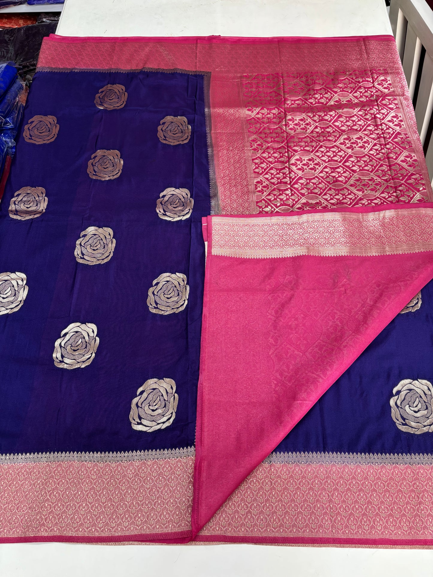 Georgette (Big Rose Motifs and Rich Pallu)