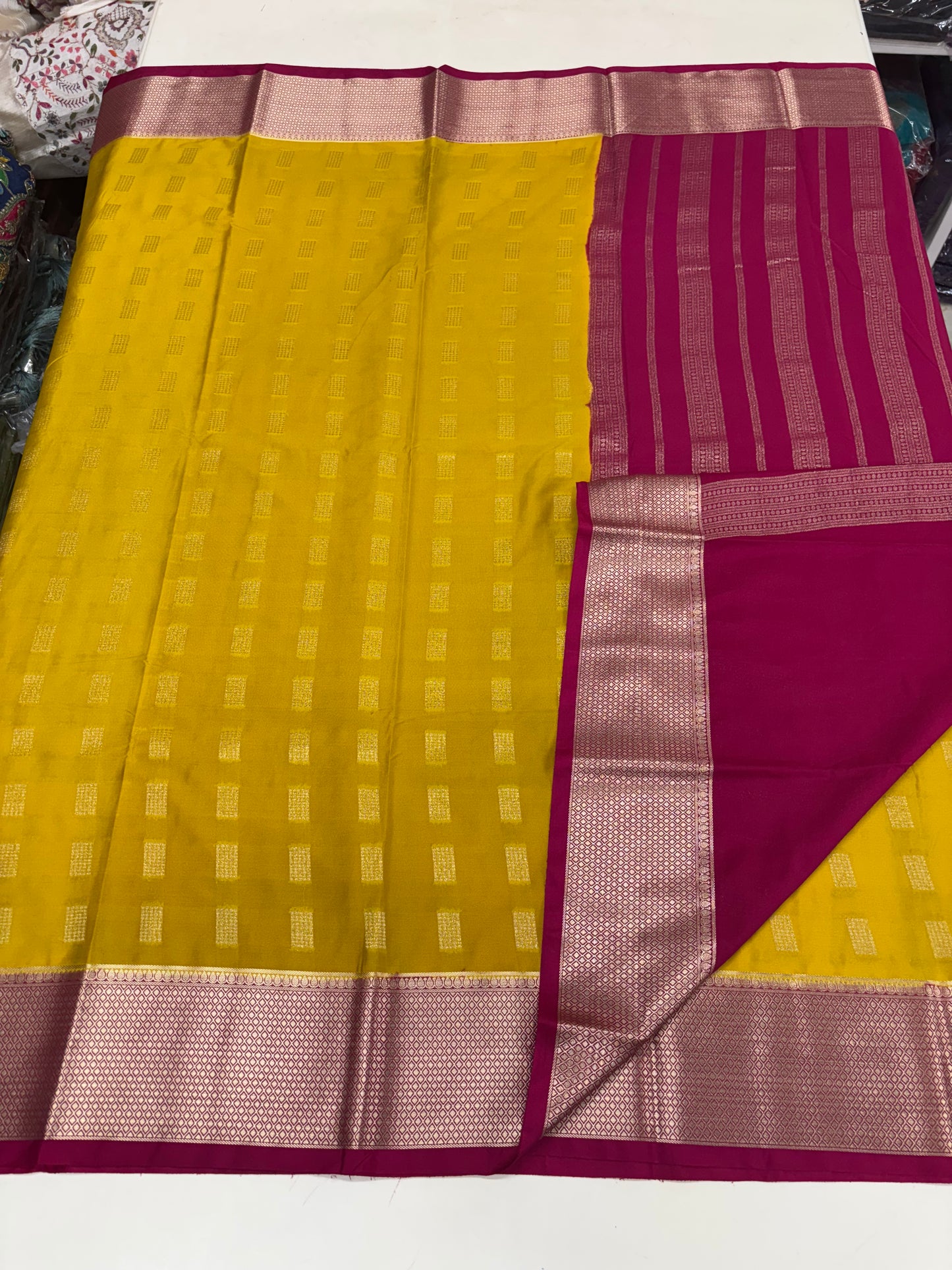Semi Mysore Crepe (Premium, Rectangular Motifs and Grand Chit Pallu)