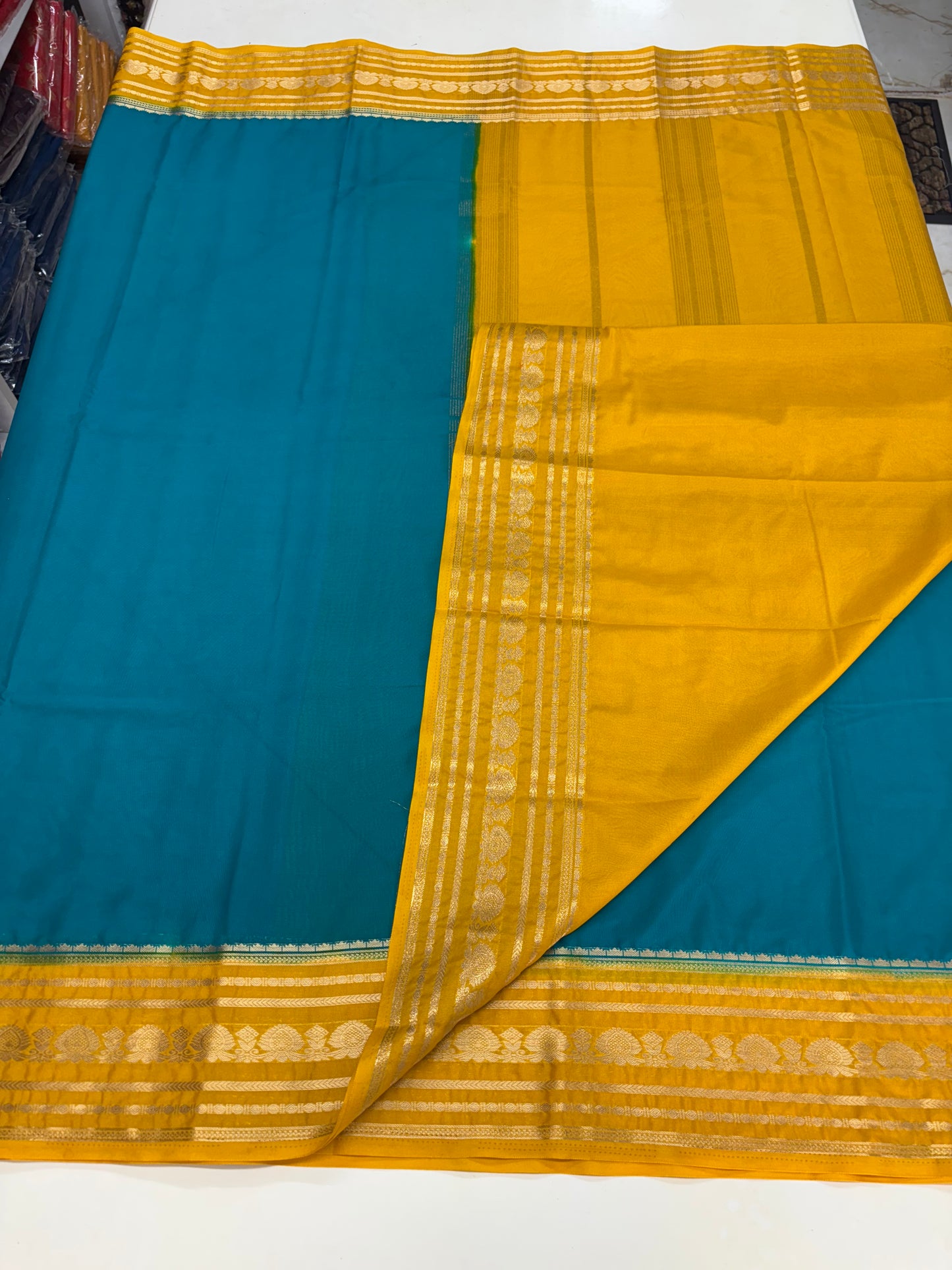 Semi Mysore Crepe (Mushroom Sequence Medium Border)