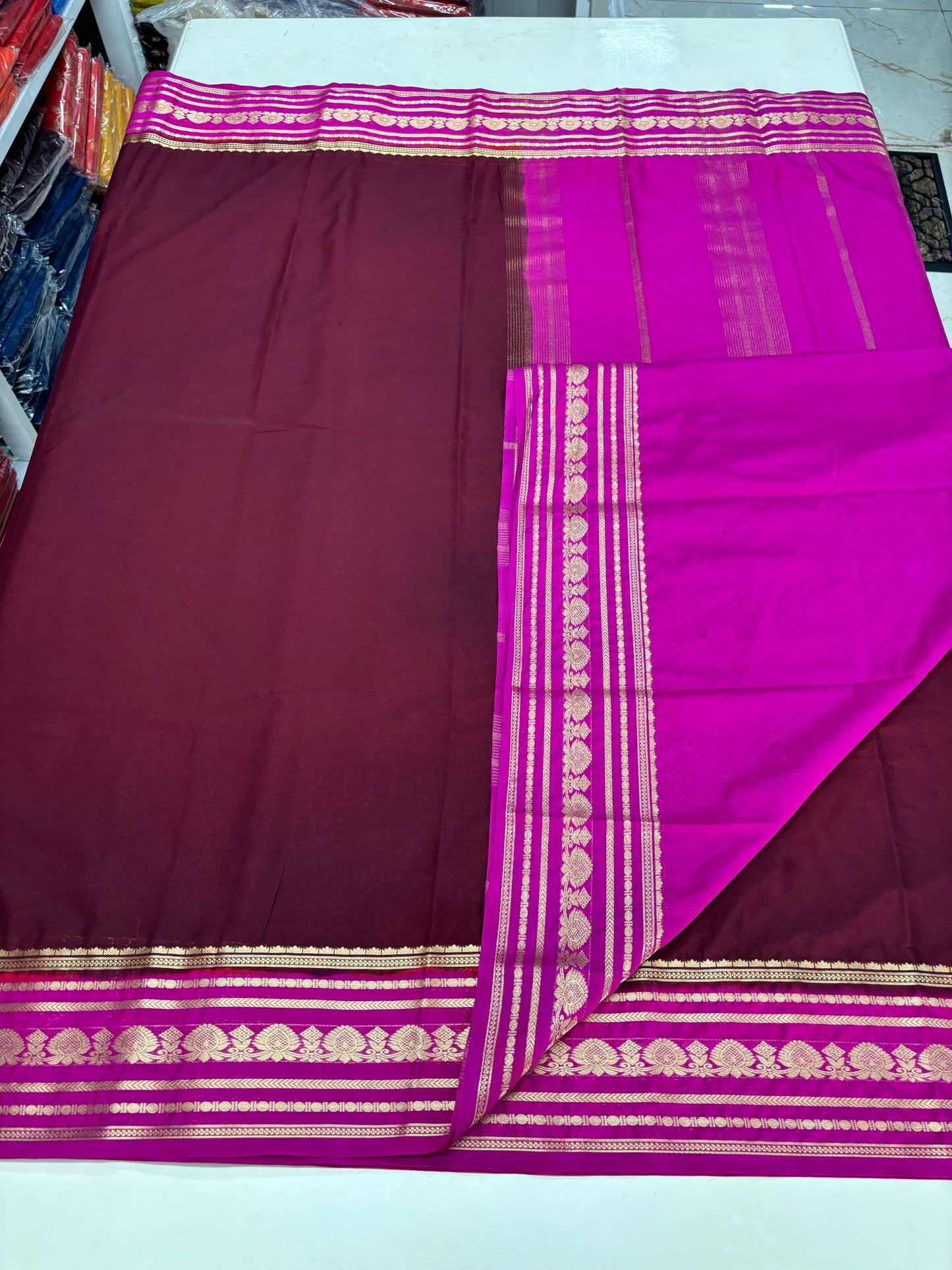 Semi Mysore Crepe (Mushroom Sequence Medium Border)