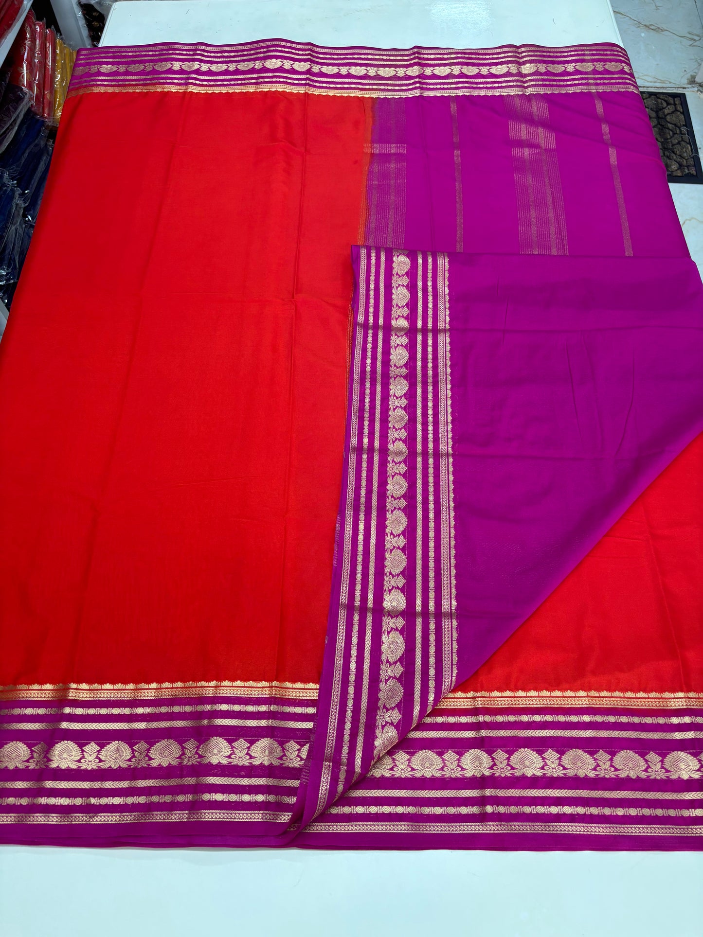 Semi Mysore Crepe (Mushroom Sequence Medium Border)