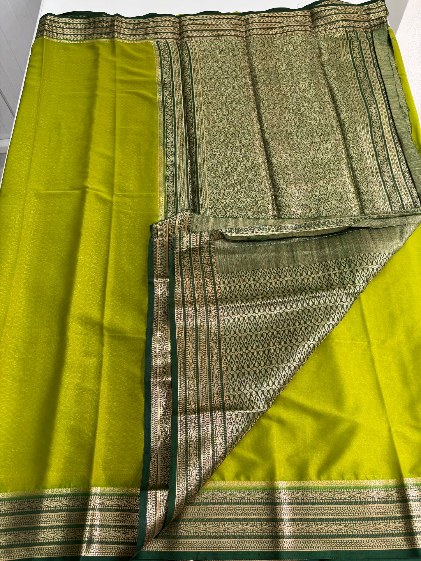 Semi Mysore Crepe (Rich Pallu & Brocade Blouse)