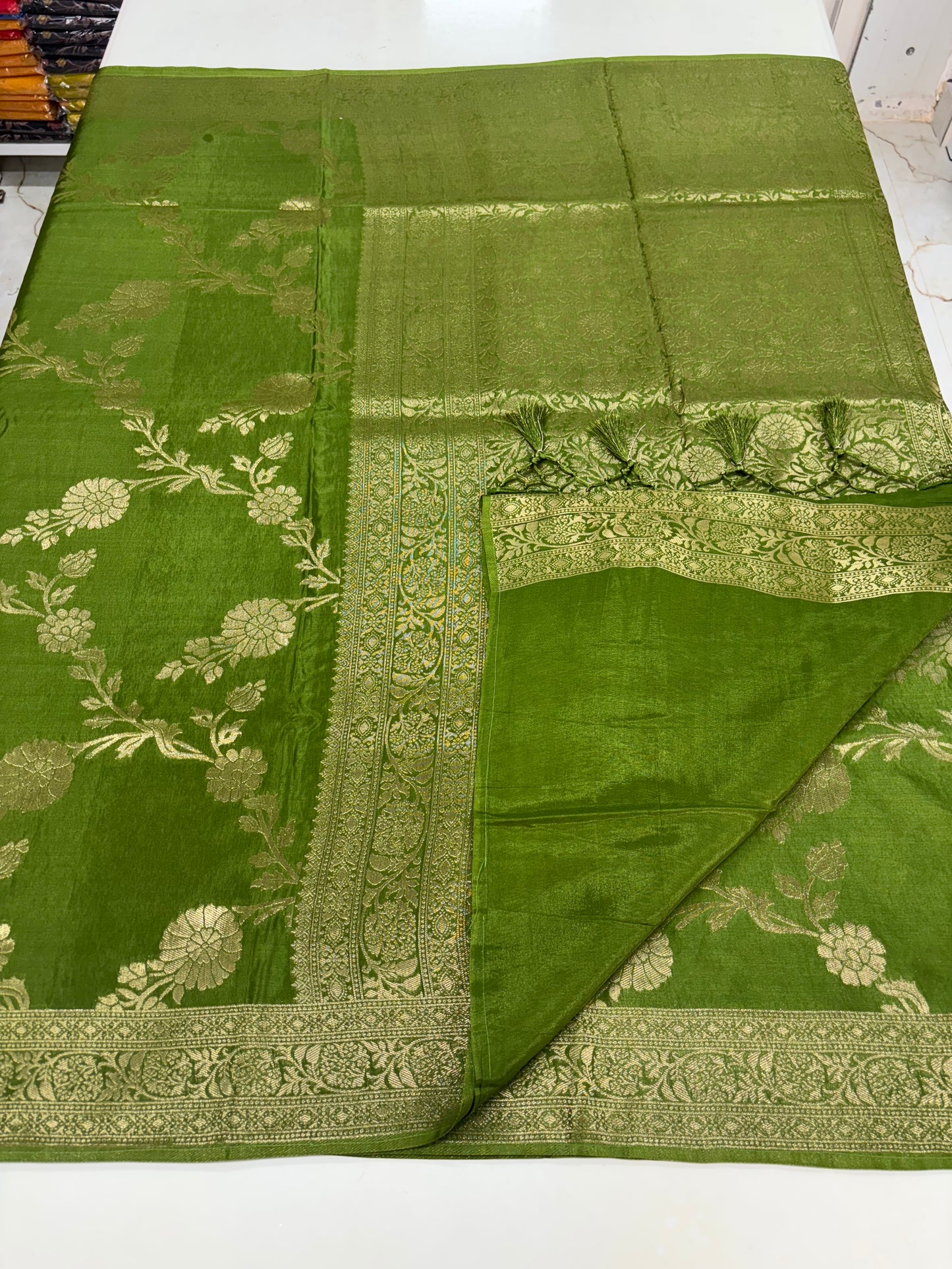 Banarasi Viscose Saree (Premium, Floral Jal, Rich Pallu)