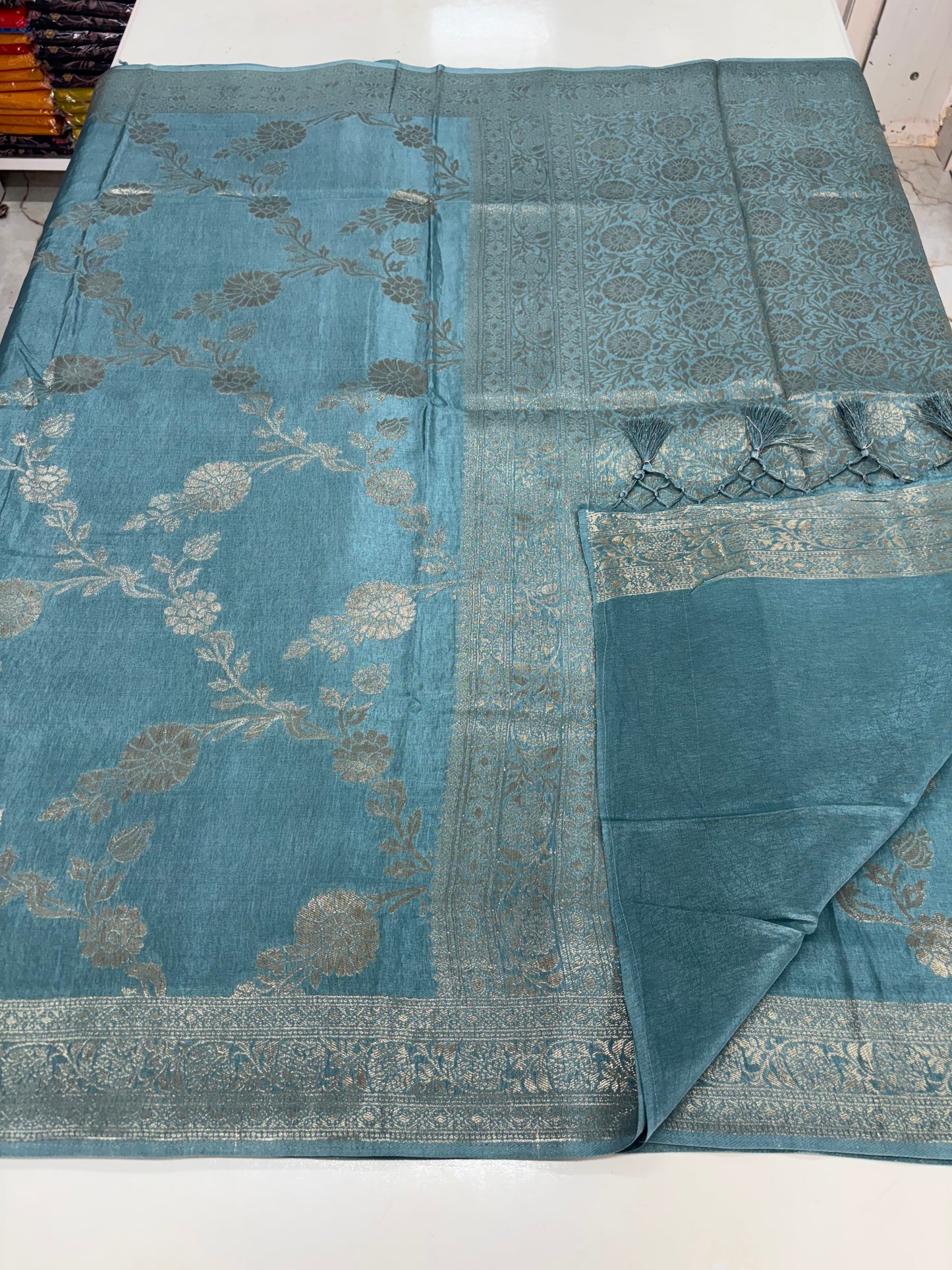 Banarasi Viscose Saree (Premium, Floral Jal, Rich Pallu)