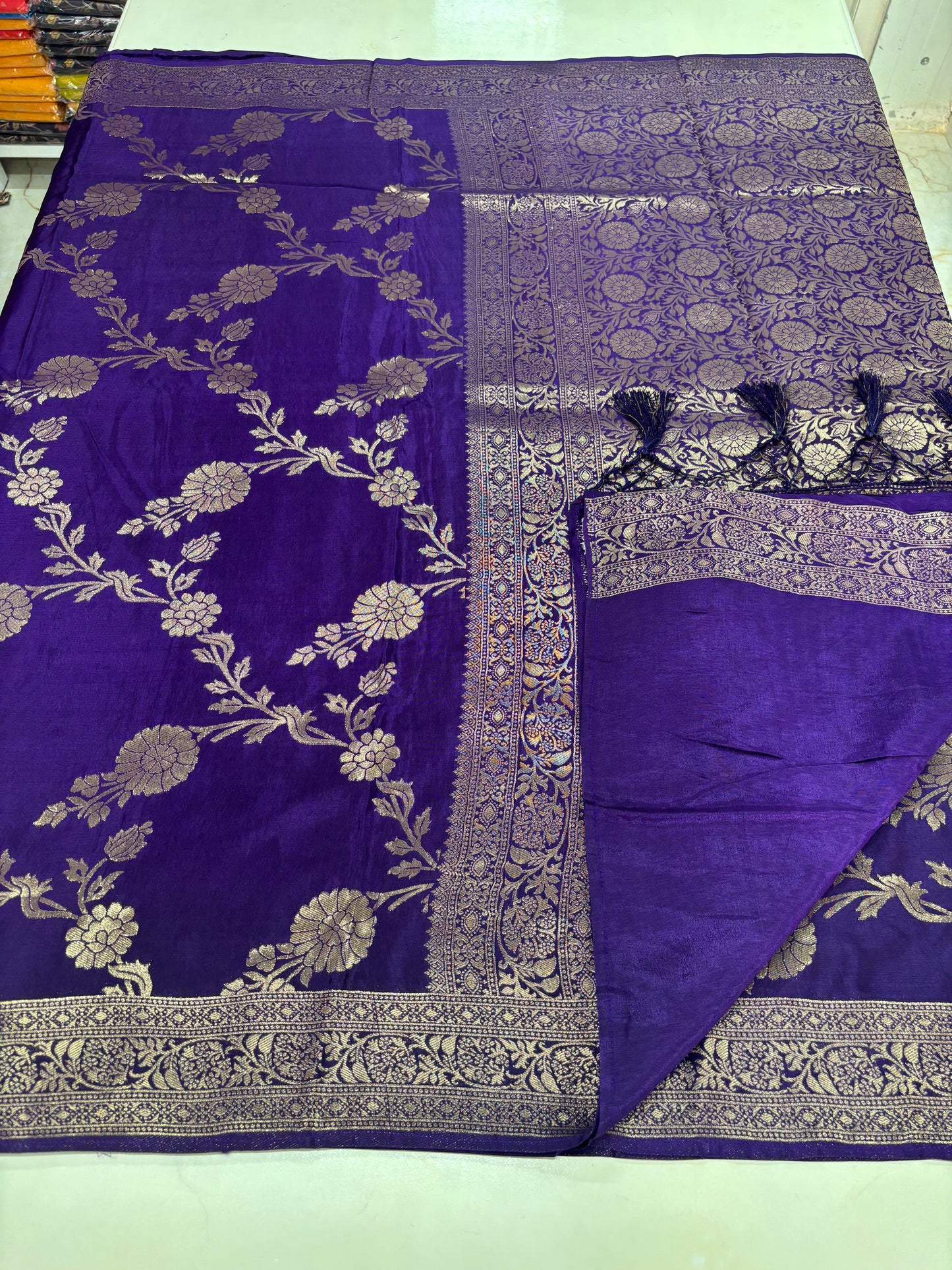 Banarasi Viscose Saree (Premium, Floral Jal, Rich Pallu)