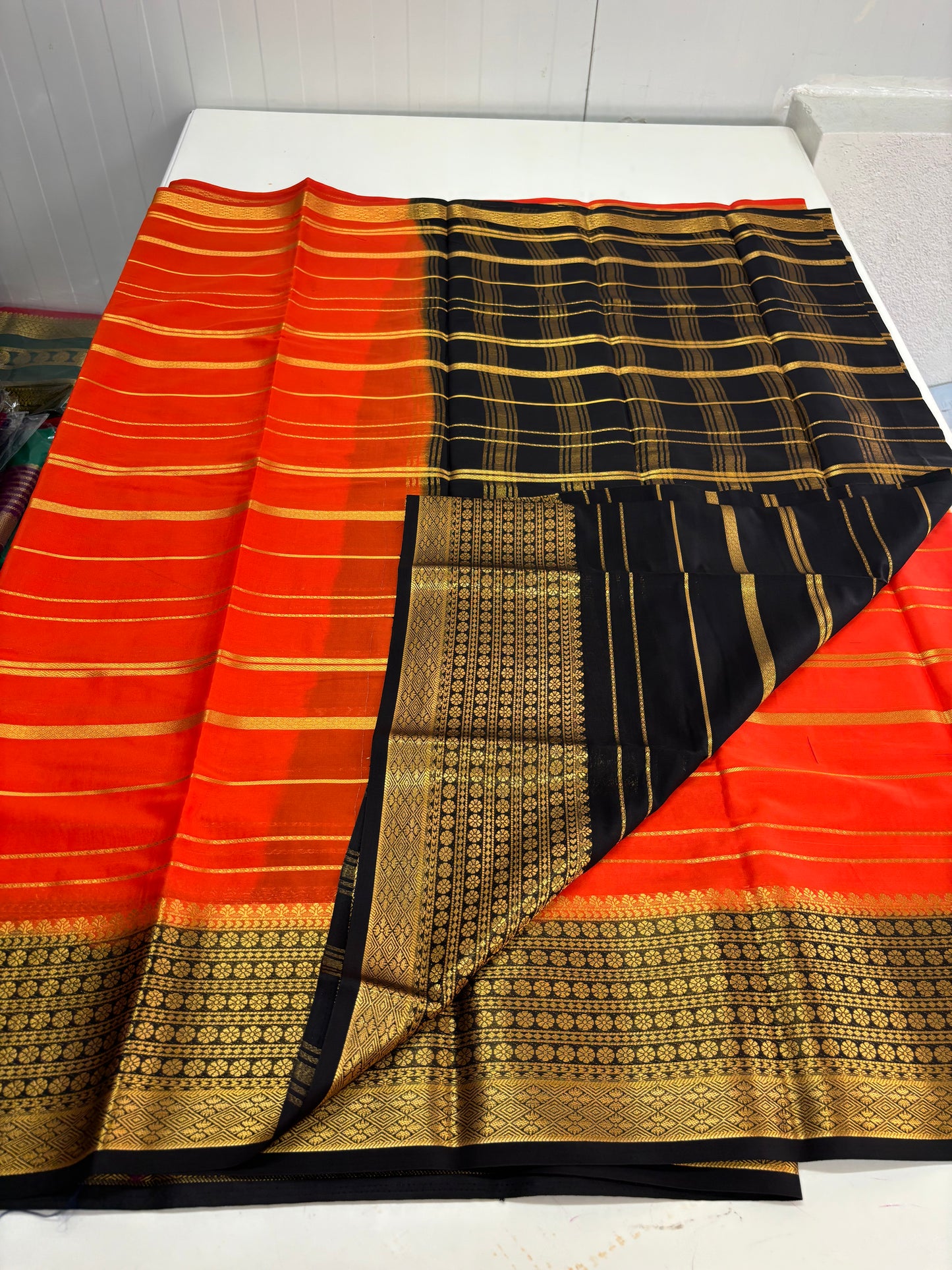Semi Mysore Crepe (Horizontal Line and SS Big Border)