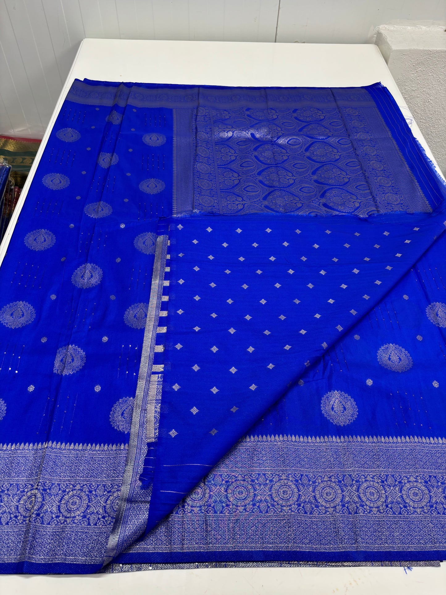 Banarasi Khaddi Georgette (Round Motifs and Sequence Work)