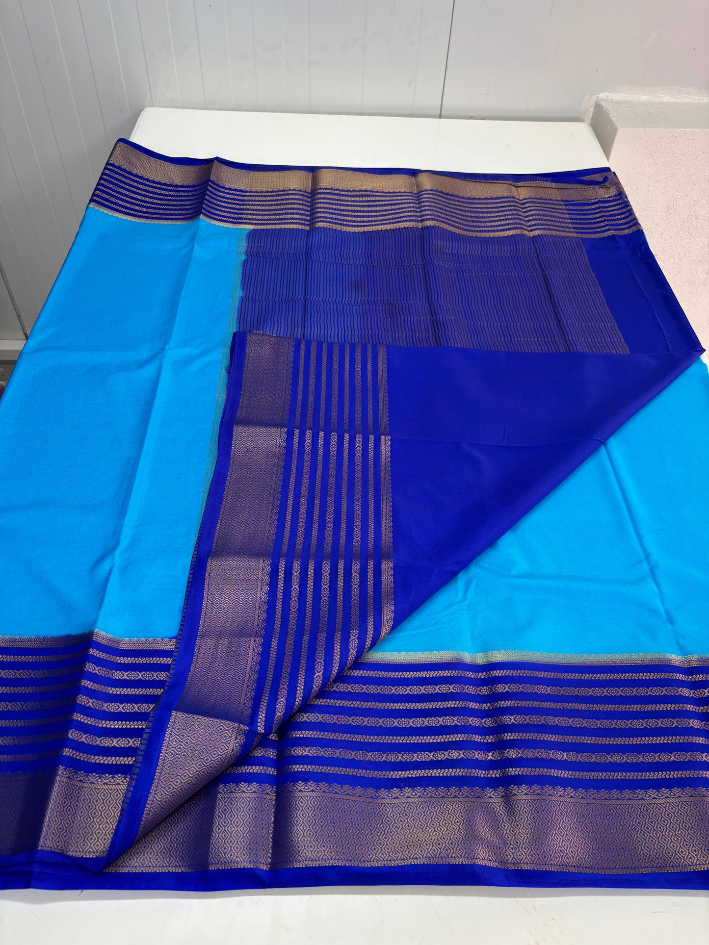 Semi Mysore Crepe (BS Big Border Sequence Lines)