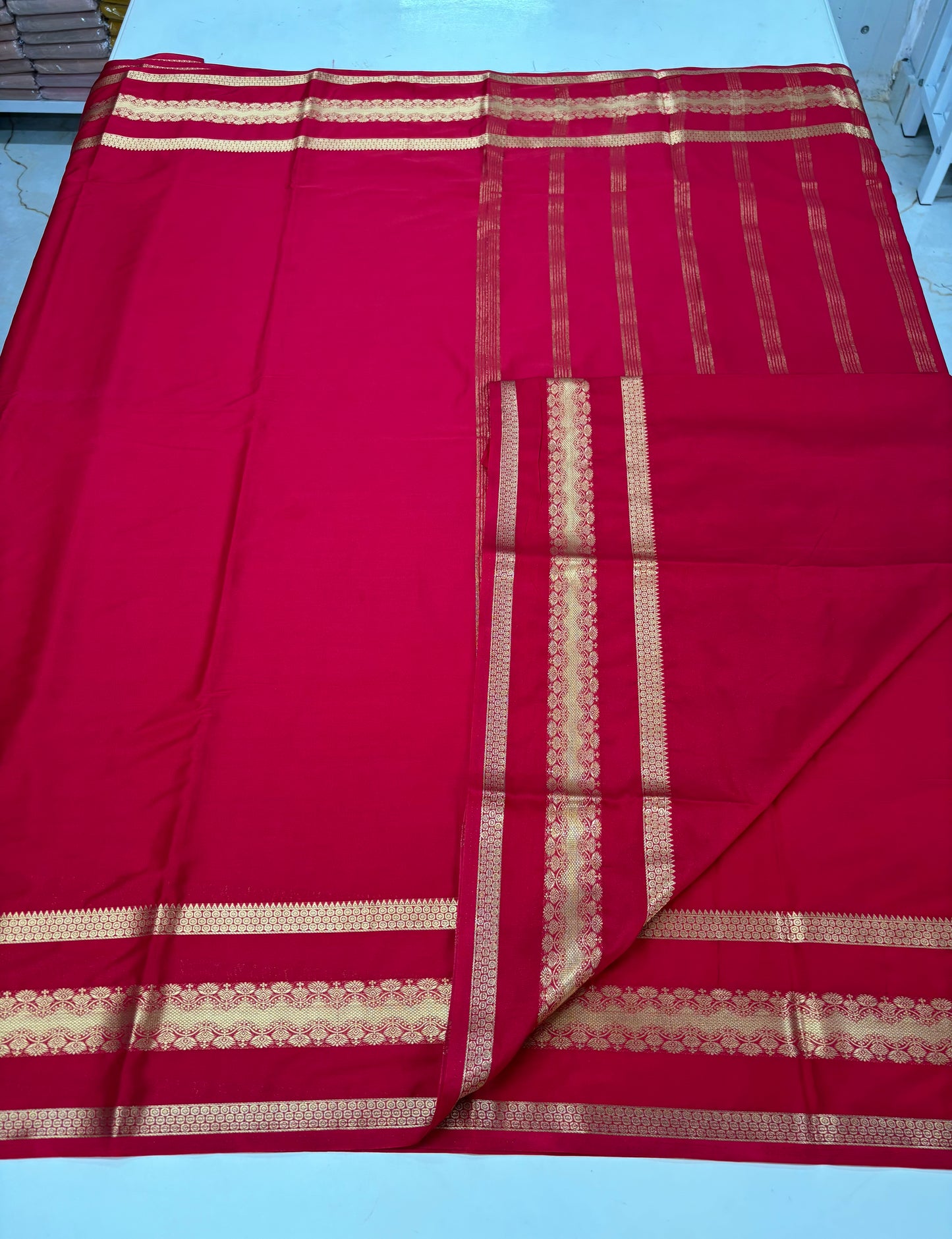 Semi Mysore Crepe (Self, Floral Waves Bentex Border)