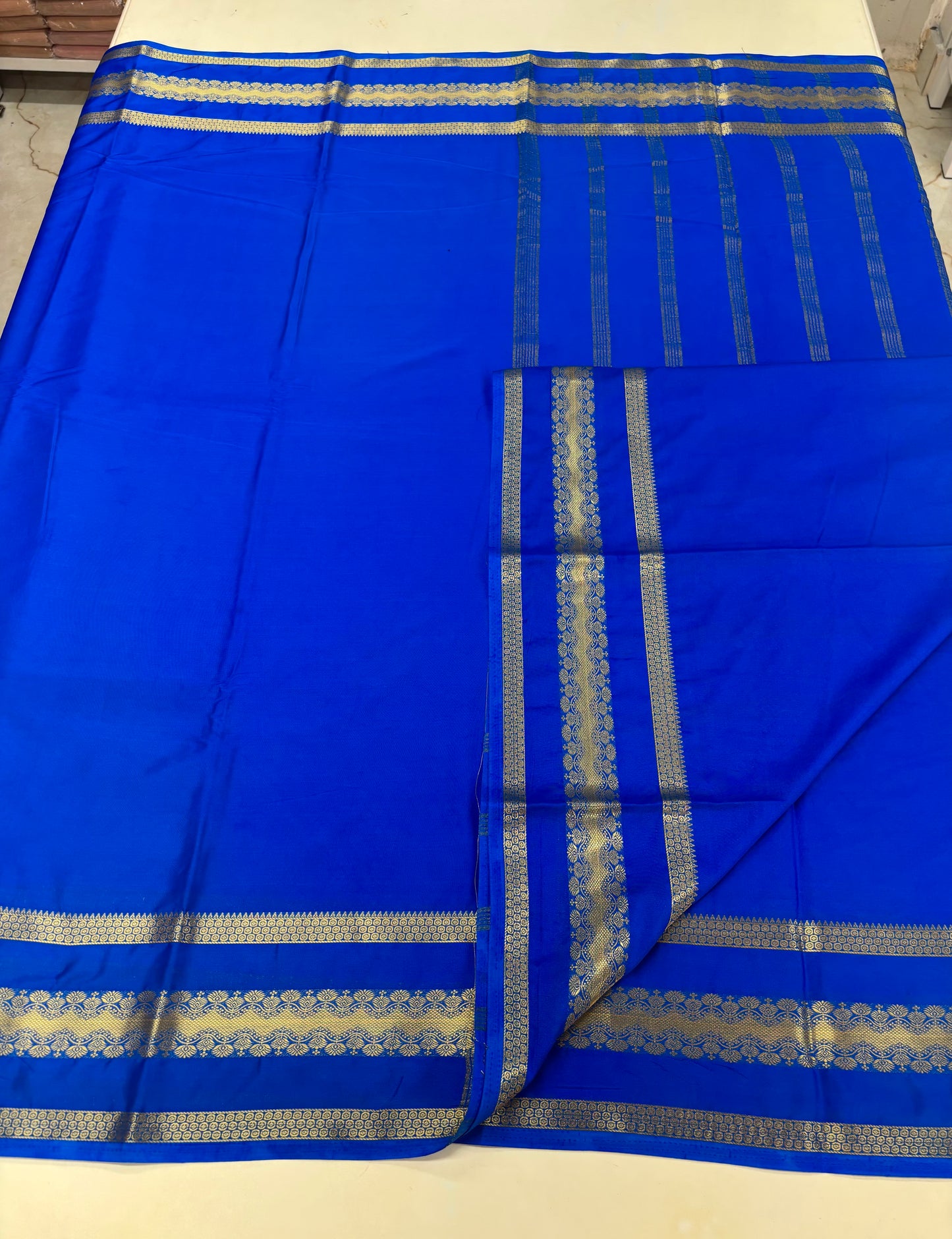 Semi Mysore Crepe (Self, Floral Waves Bentex Border)