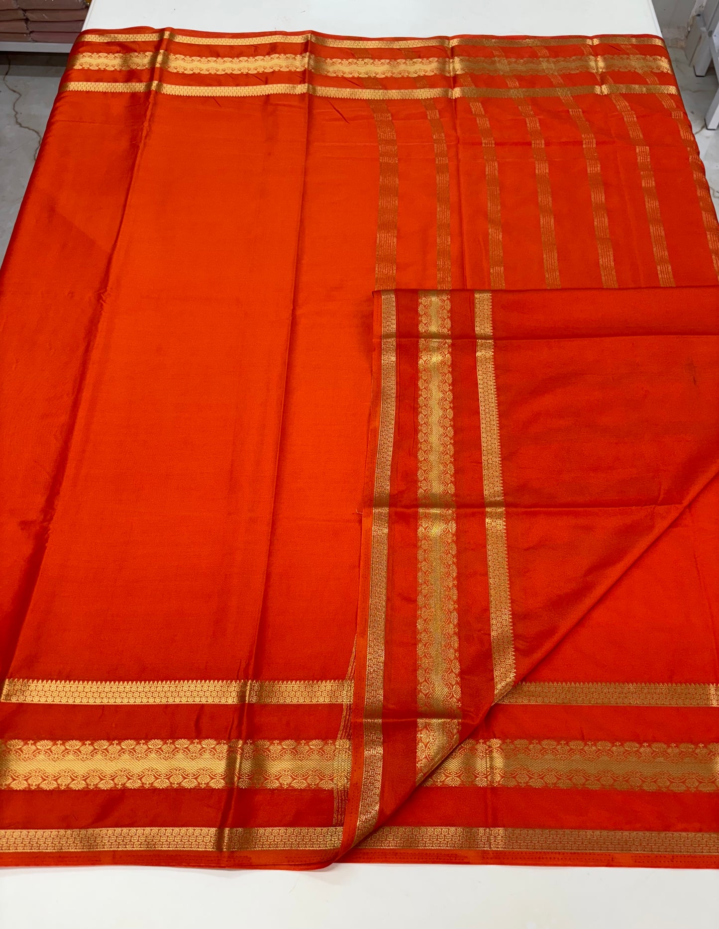 Semi Mysore Crepe (Self, Floral Waves Bentex Border)