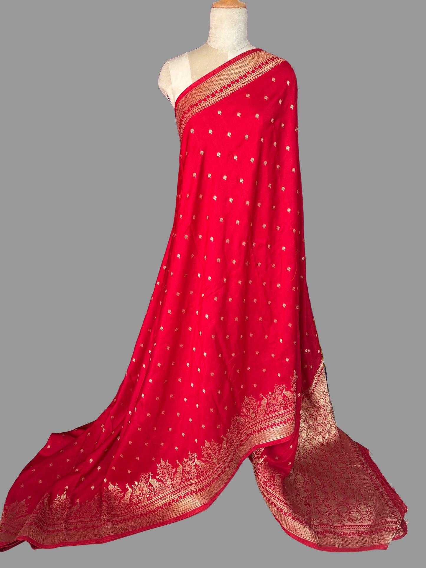 Banarasi Viscose Saree (Premium, Motifs Body, Peacock Border)