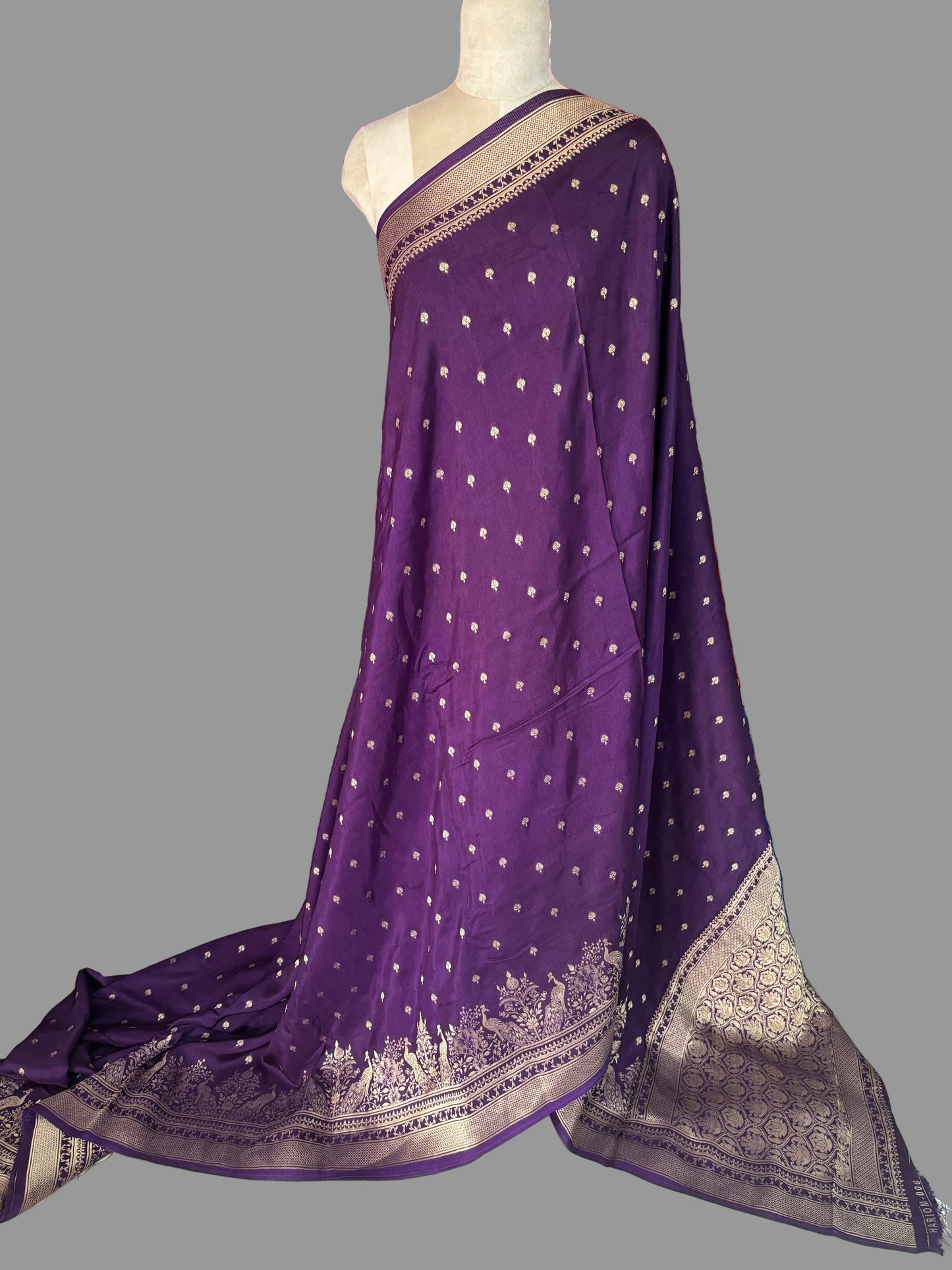 Banarasi Viscose Saree (Premium, Motifs Body, Peacock Border)