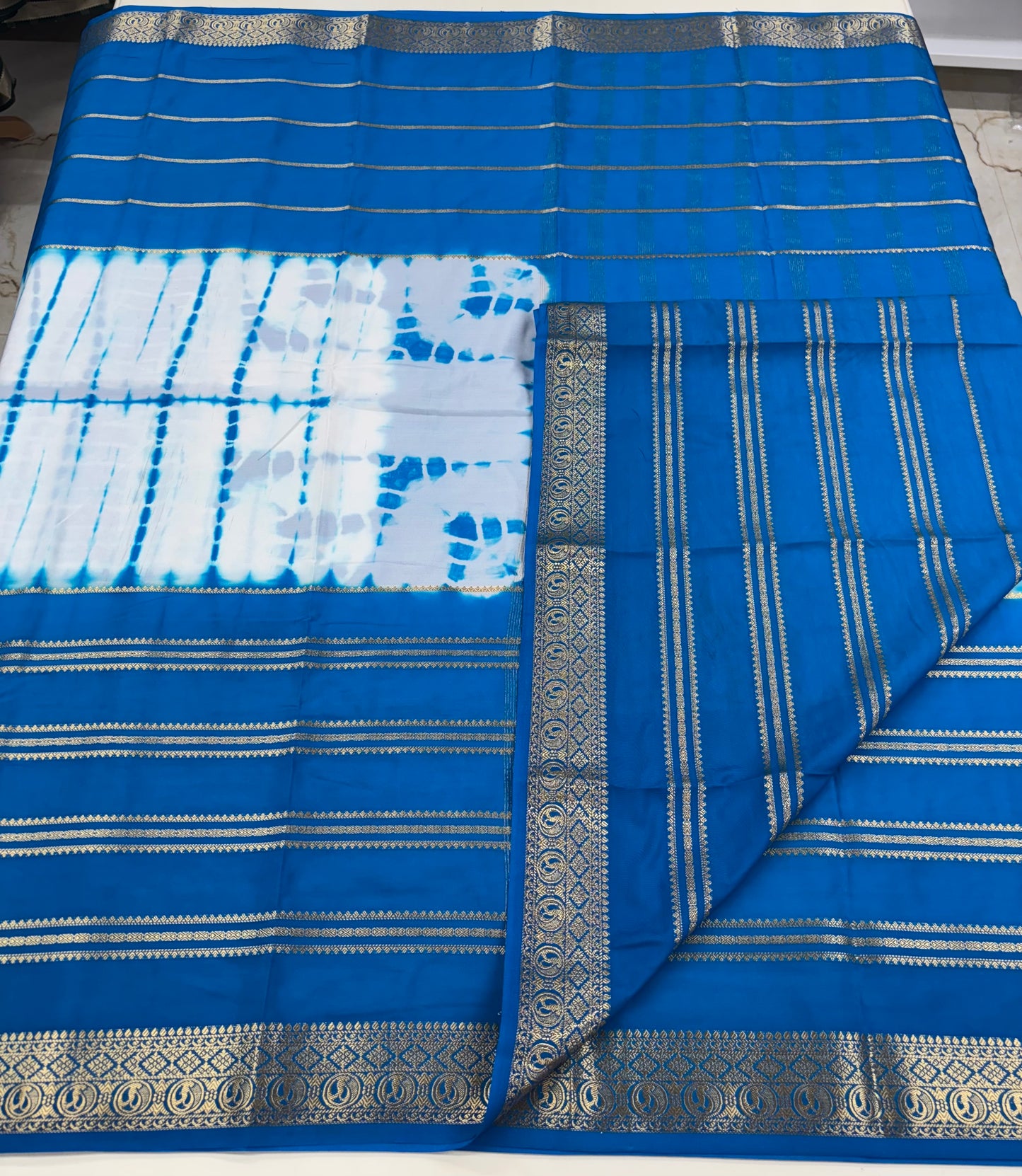 Semi Mysore Crepe (Shibori Dyed 2D, Golden Zari Horizontal Lines)