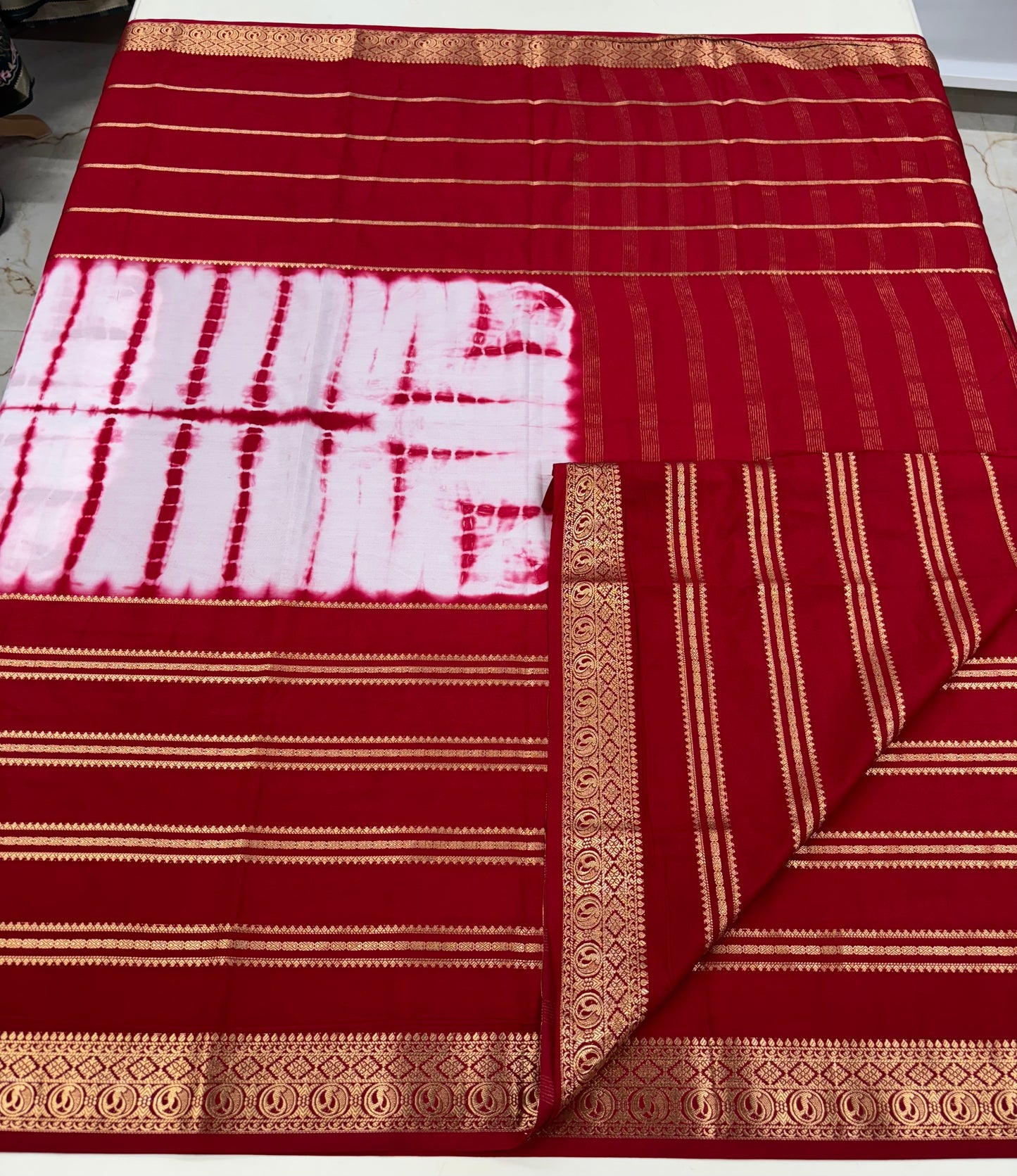 Semi Mysore Crepe (Shibori Dyed 2D, Golden Zari Horizontal Lines)