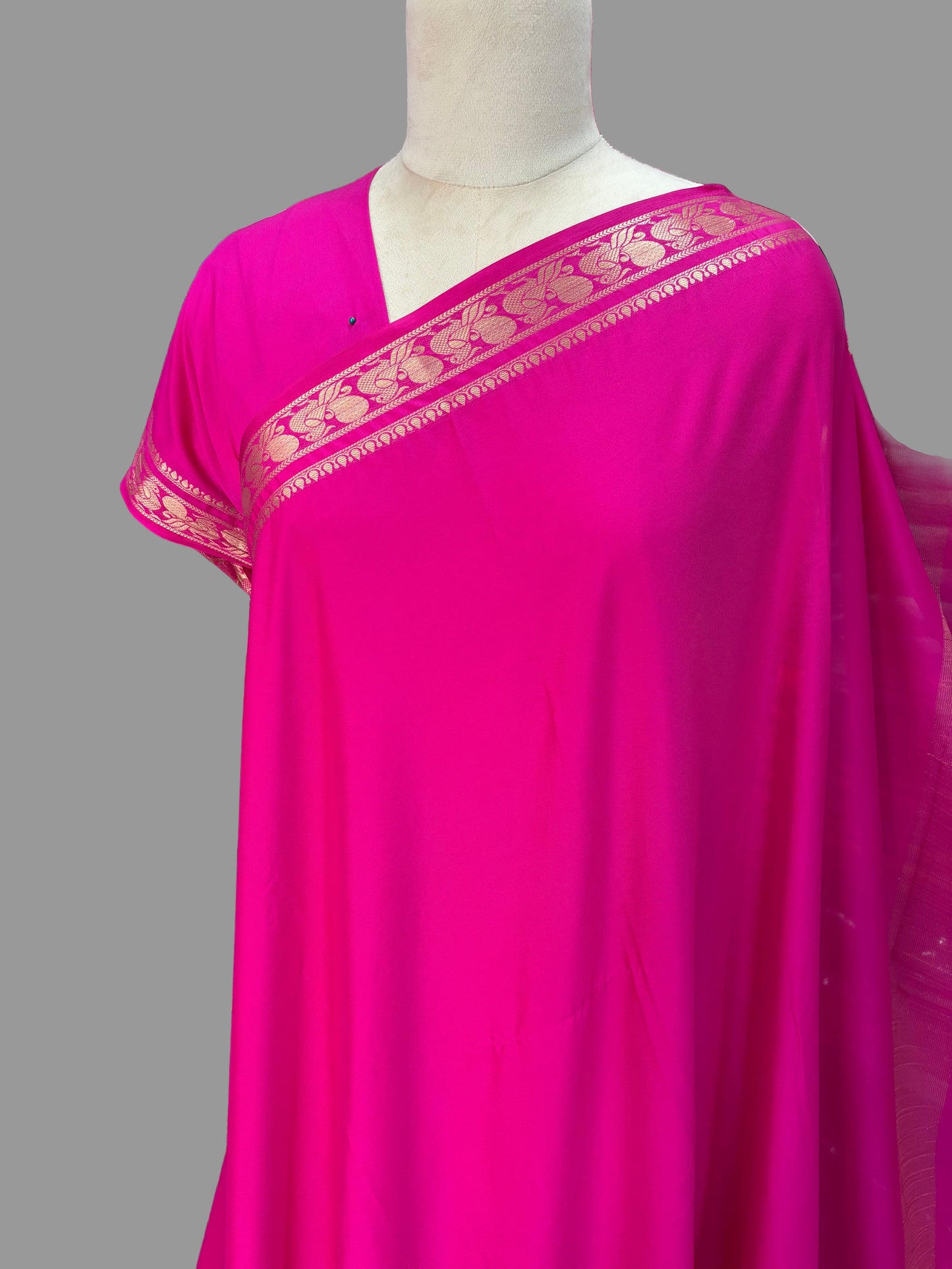 Semi Mysore Crepe (Self, Peacock Marching Border)